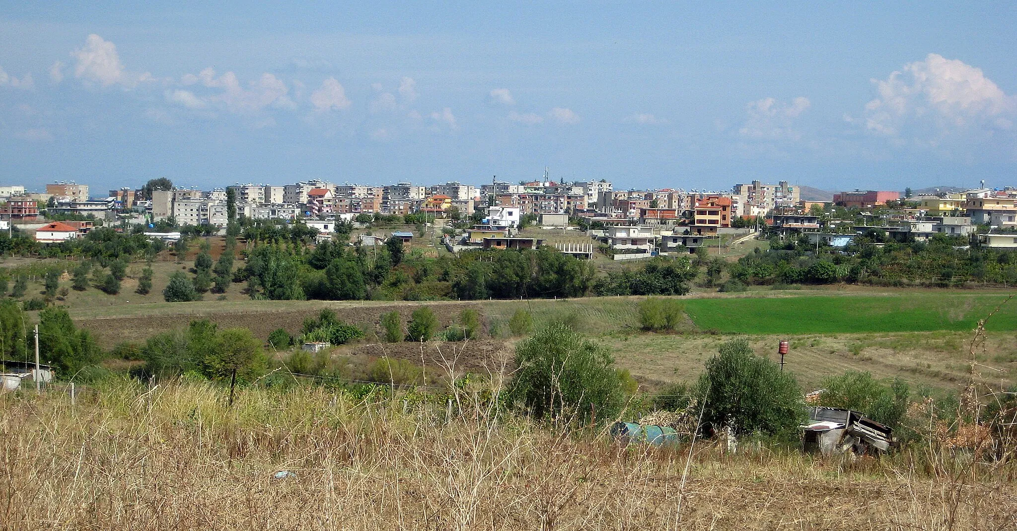 Photo showing: City of Patos, Albania