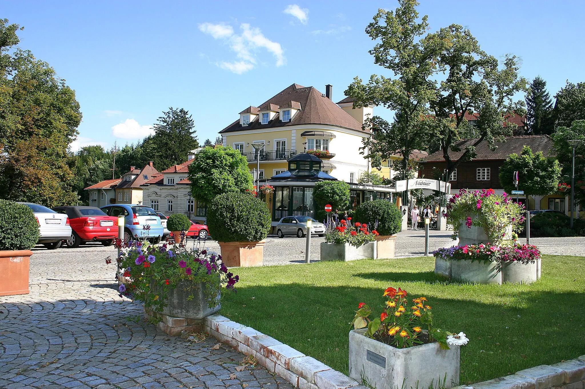 Photo showing: Bad Sauerbrunn Hauptplatz (Bild2)