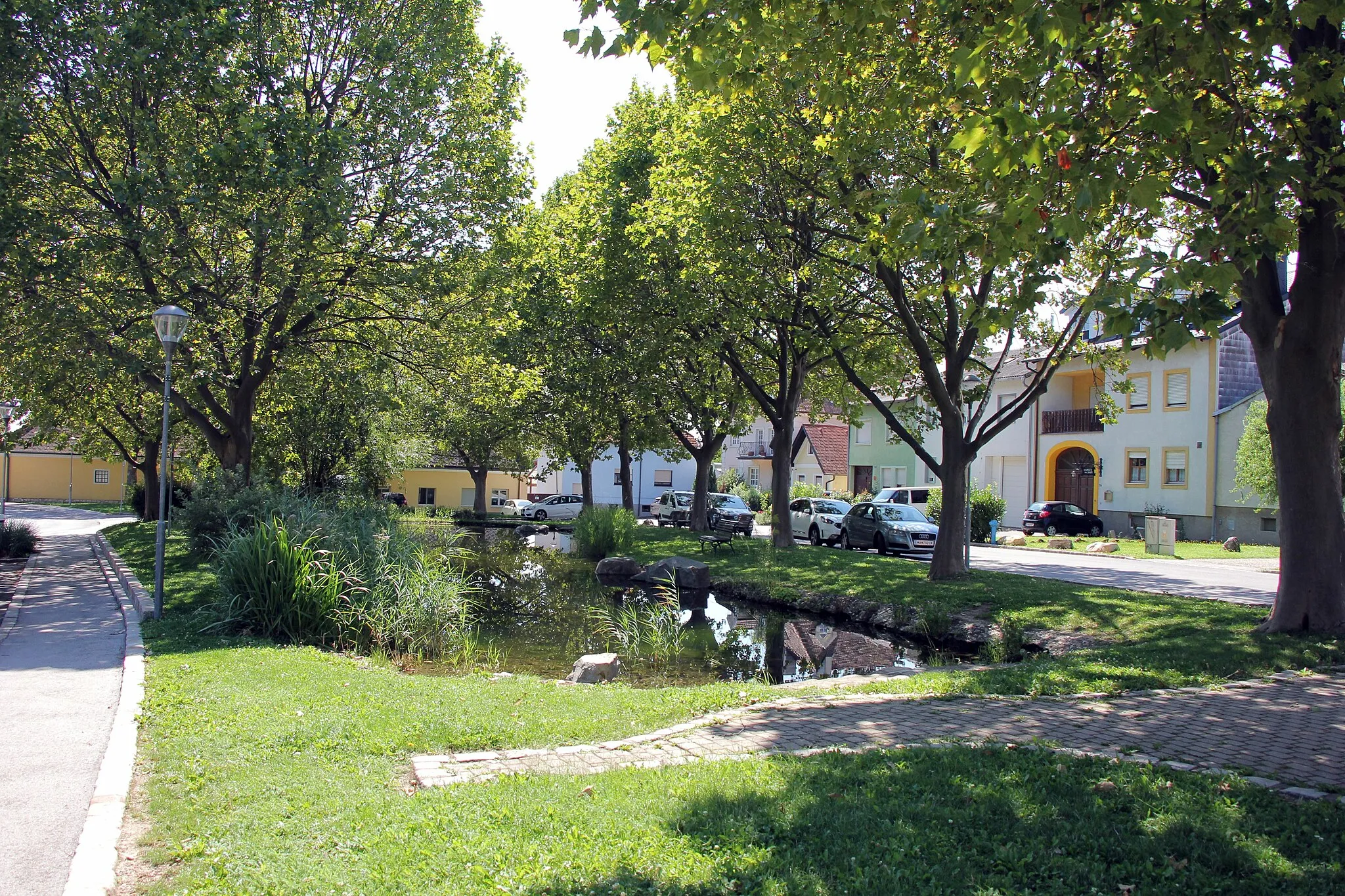 Photo showing: Parkteich in Kleinhöflein, Eisenstadt)