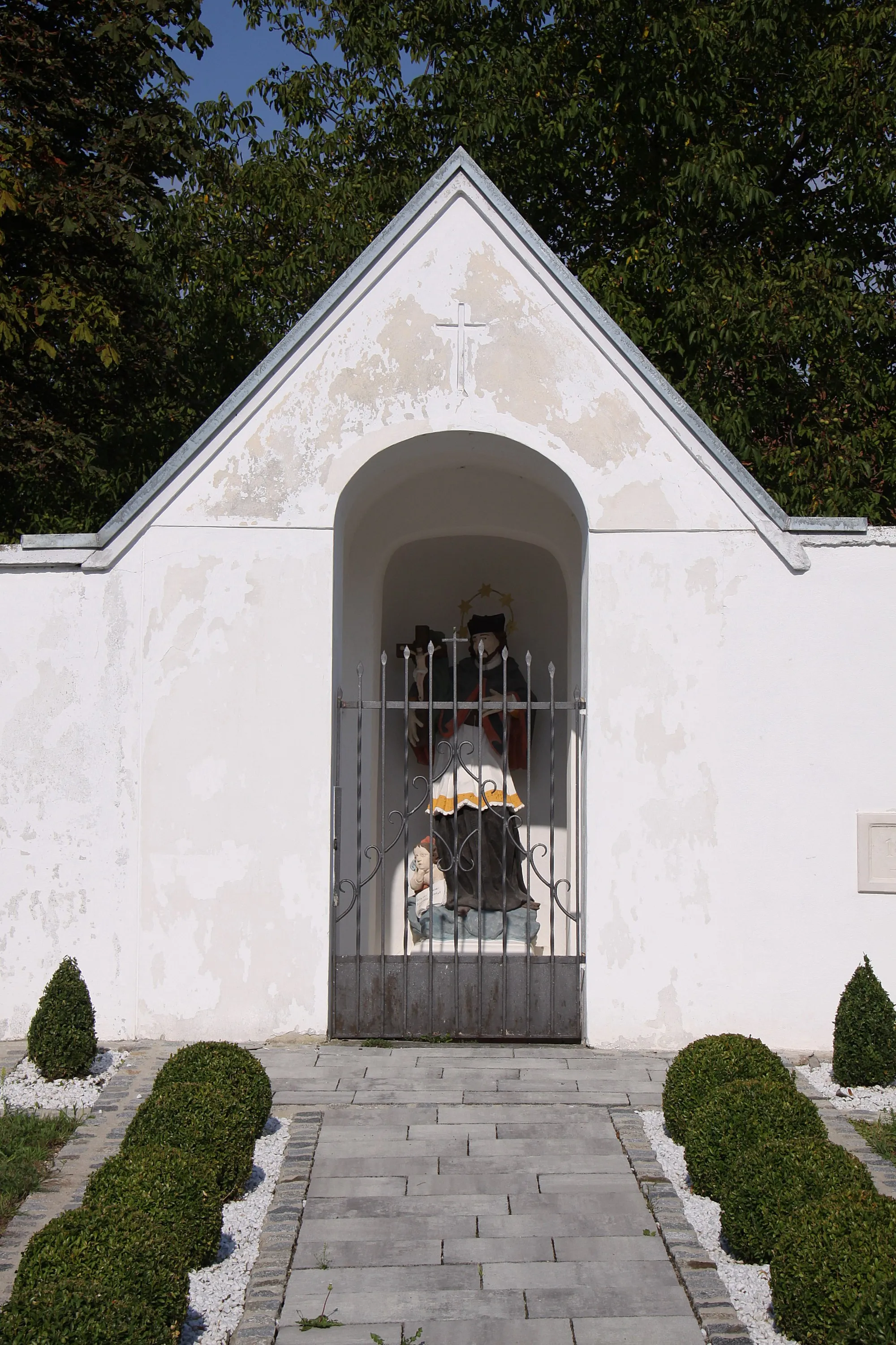 Photo showing: Johannes Nepomuk-chapel - Schattendorf