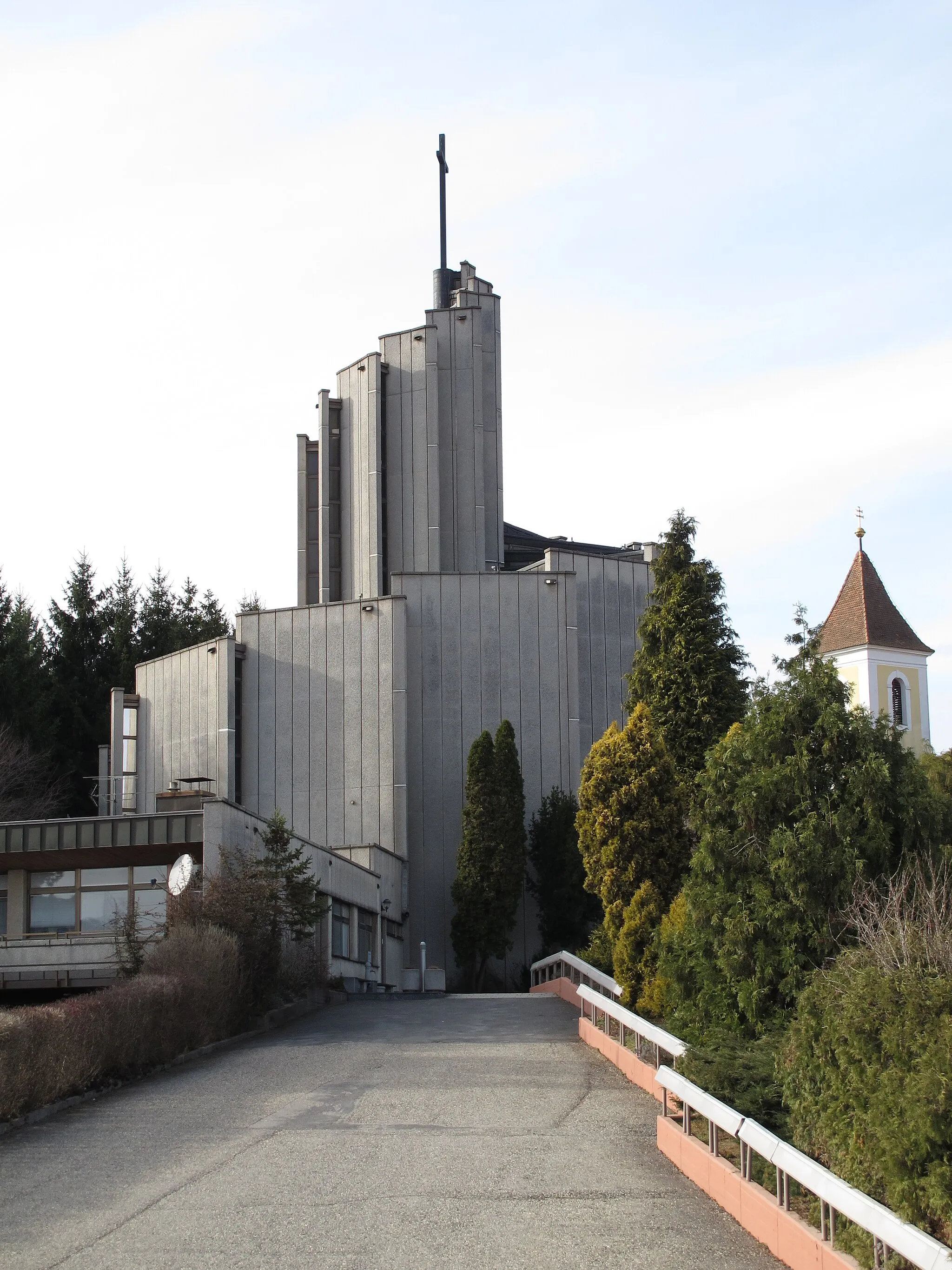 Photo showing: Neue Pfarrkirche Stegersbach