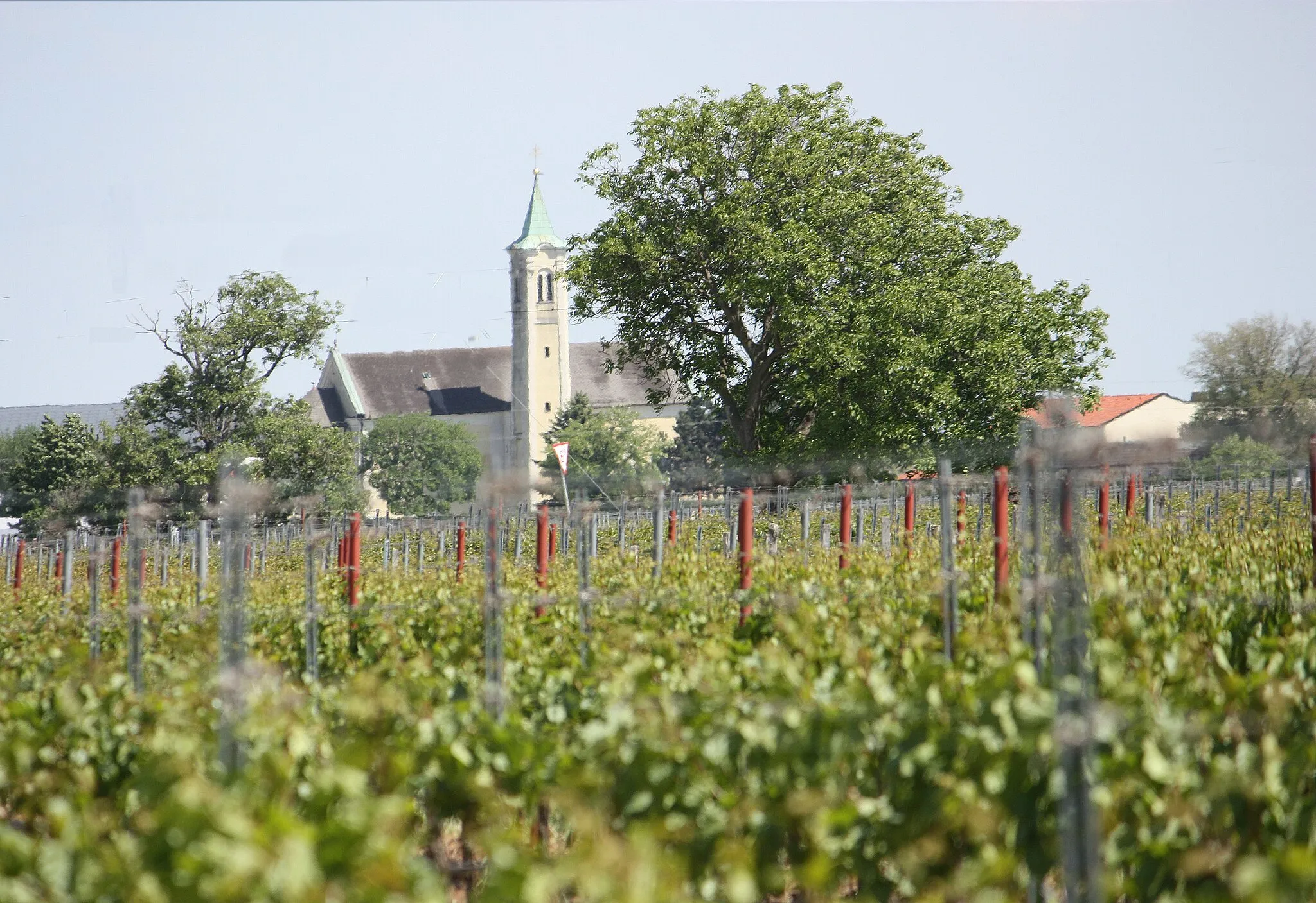 Photo showing: Wallern im Burgenland, view to the Saint Matthew Church