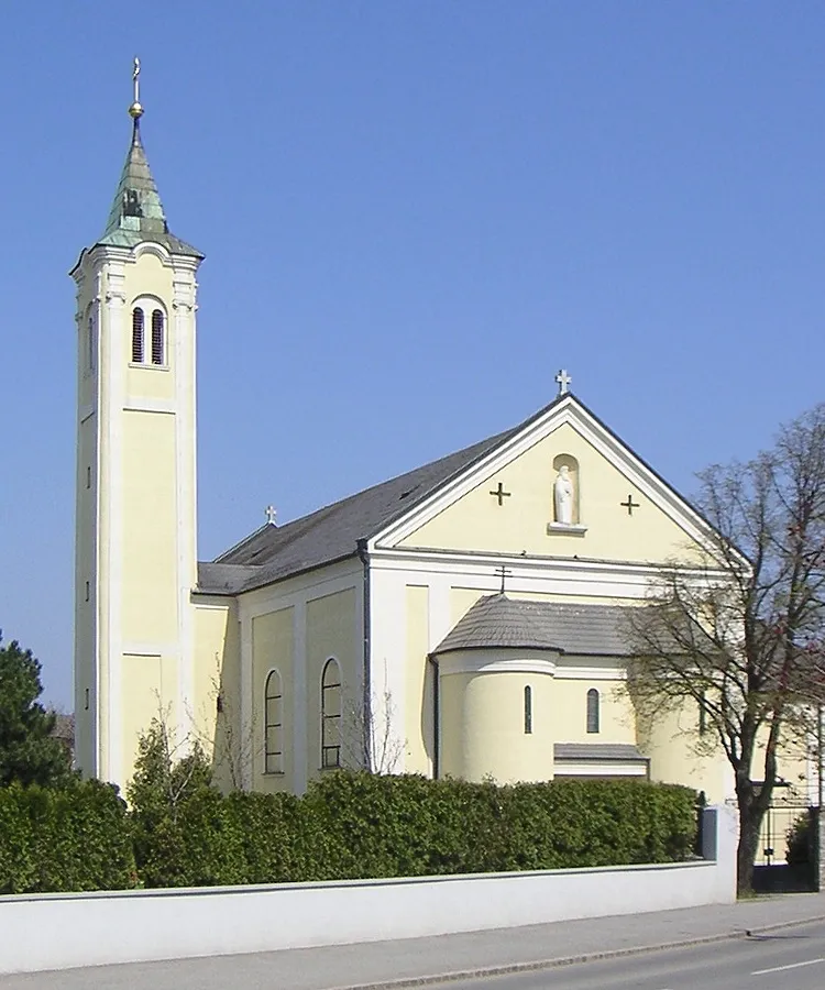 Photo showing: Kirche in Wallern im Burgenland