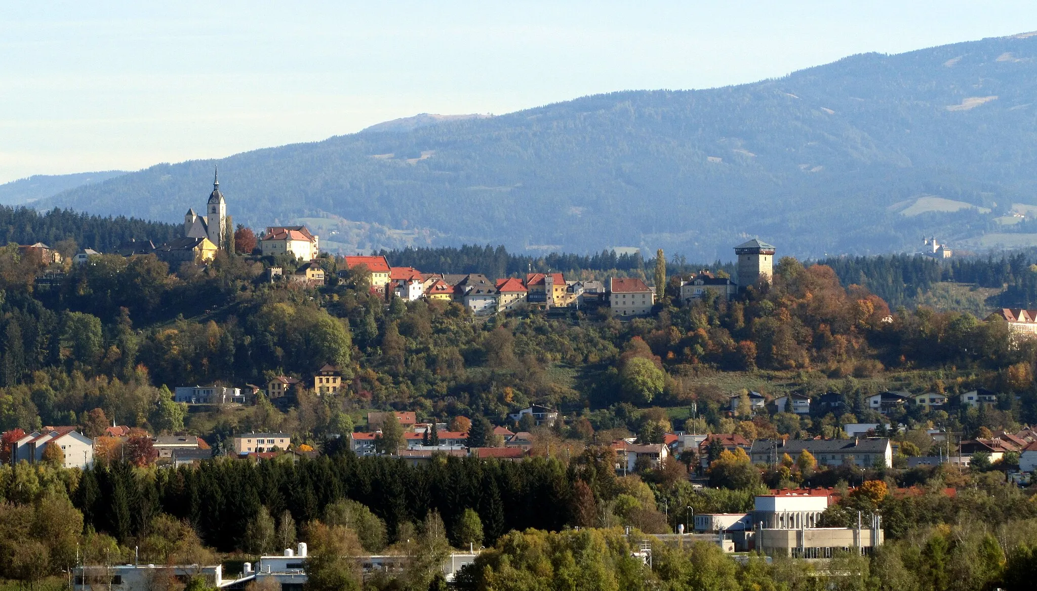 Photo showing: Althofen mit der Wallfahrtskirche Maria Hilf im Hintergrund