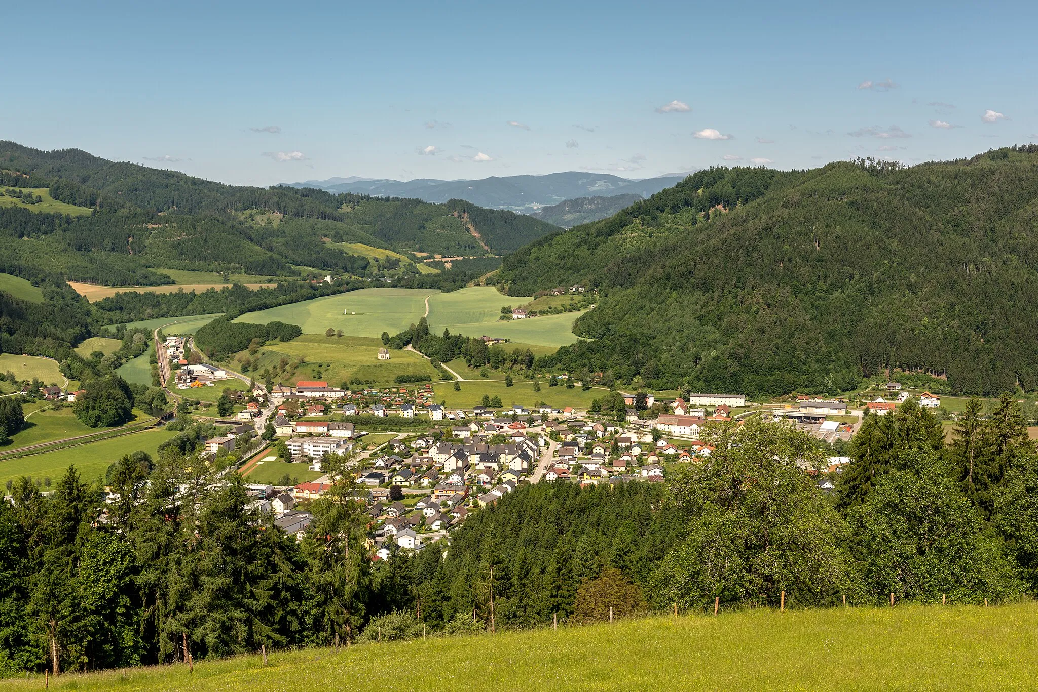 Photo showing: View of Brückl from Johannserberg, market town Brückl, district Sankt Veit, Carinthia, Austria, EU