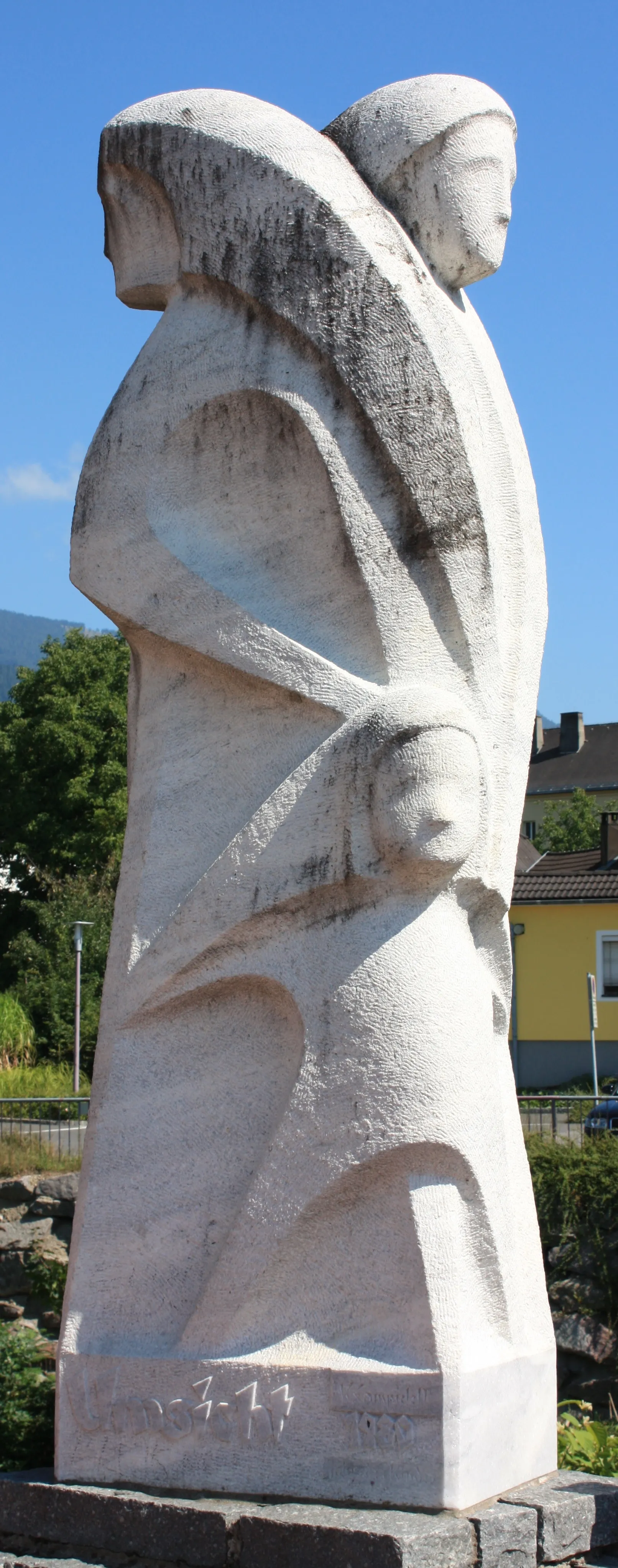 Photo showing: Sculpture - Umsicht - Artist Künstler: Konrad Campidell, 1980
Locality: Feistritz an der Drau

Community:Paternion