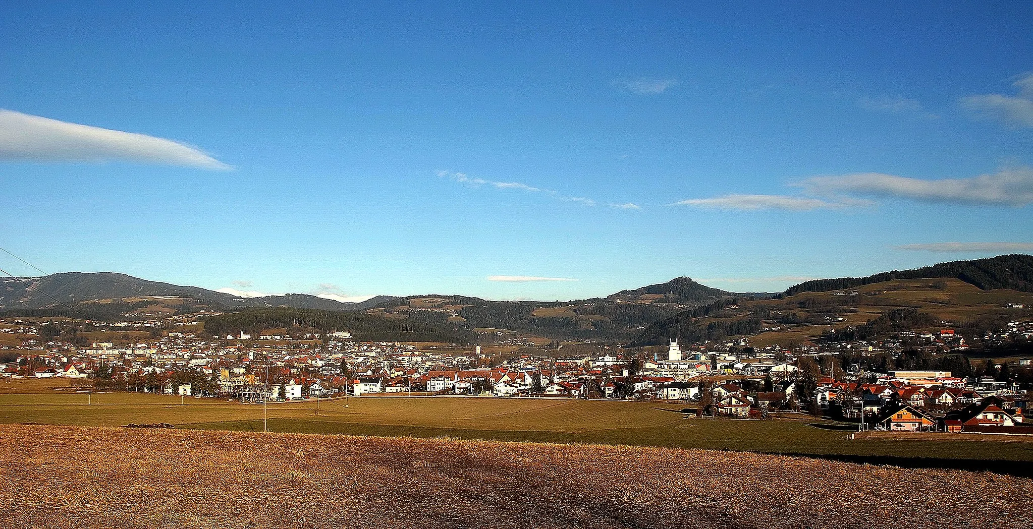 Photo showing: View of Feldkirchen from Rottendorf, municipality Feldkirchen, district Feldkirchen, Carinthia, Austria, EU