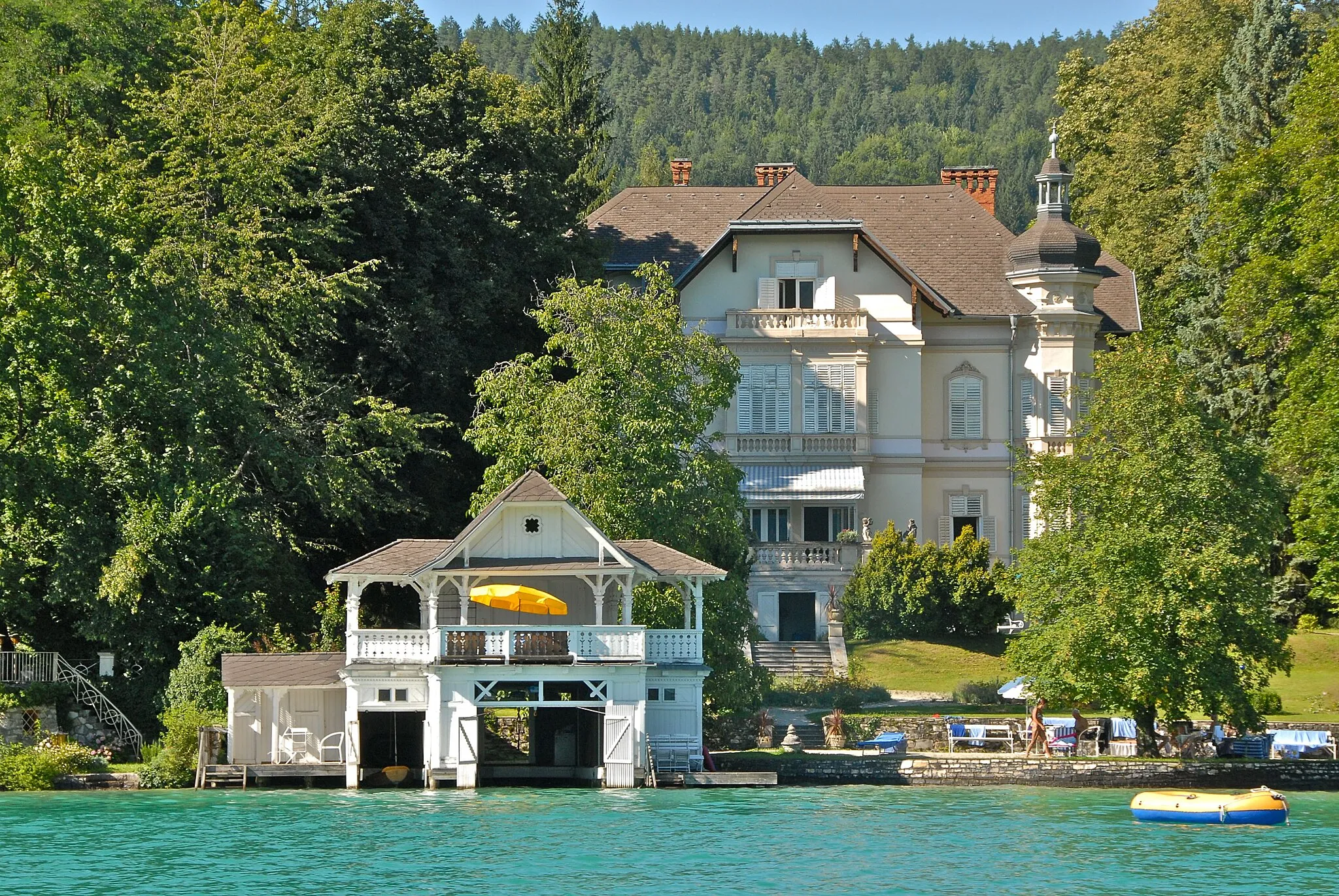 Photo showing: Villa Seehort, former Villa “Anton Urban”, Seehotel Kainz, designed 1893 by architect Carl Langhammer, Main Street #133, municipality Poertschach on the Lake Woerth, district Klagenfurt Land, Carinthia / Austria / EU