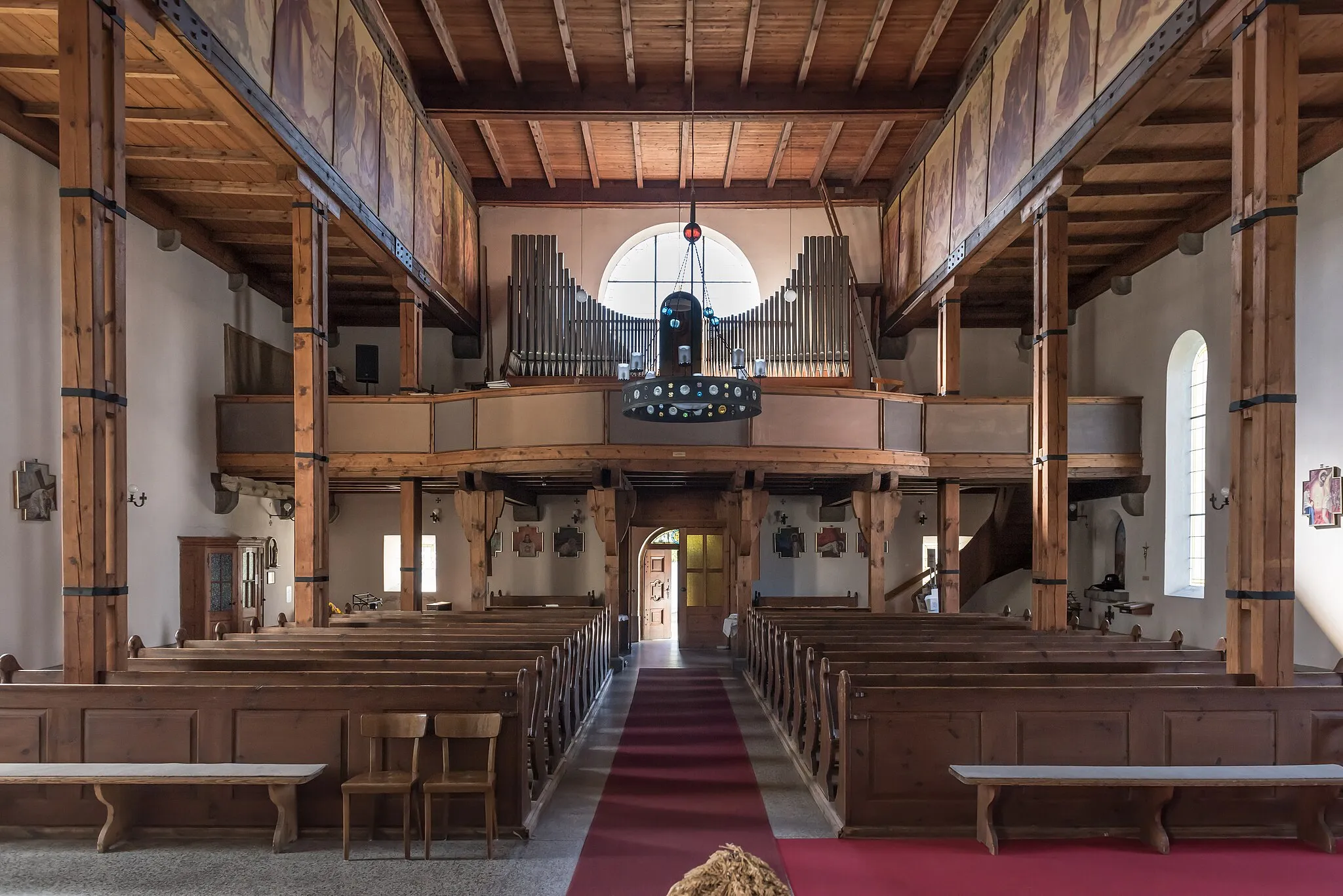 Photo showing: Interior of the parish church Saint Leonard in Sankt Leonhard, quarter Seebach, statutary city Villach, Carinthia, Austria, EU
