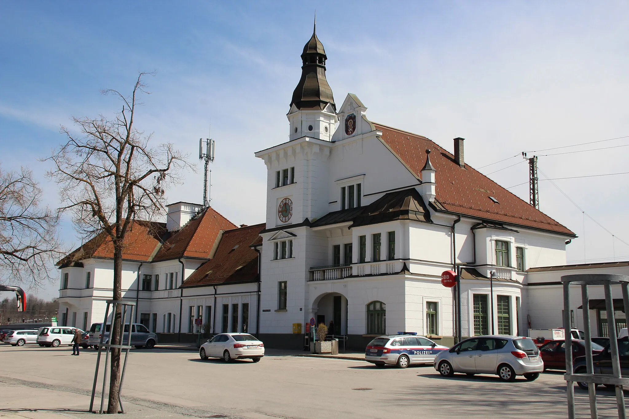 Photo showing: Bahnhofsgebäude von St. Veit an der Glan