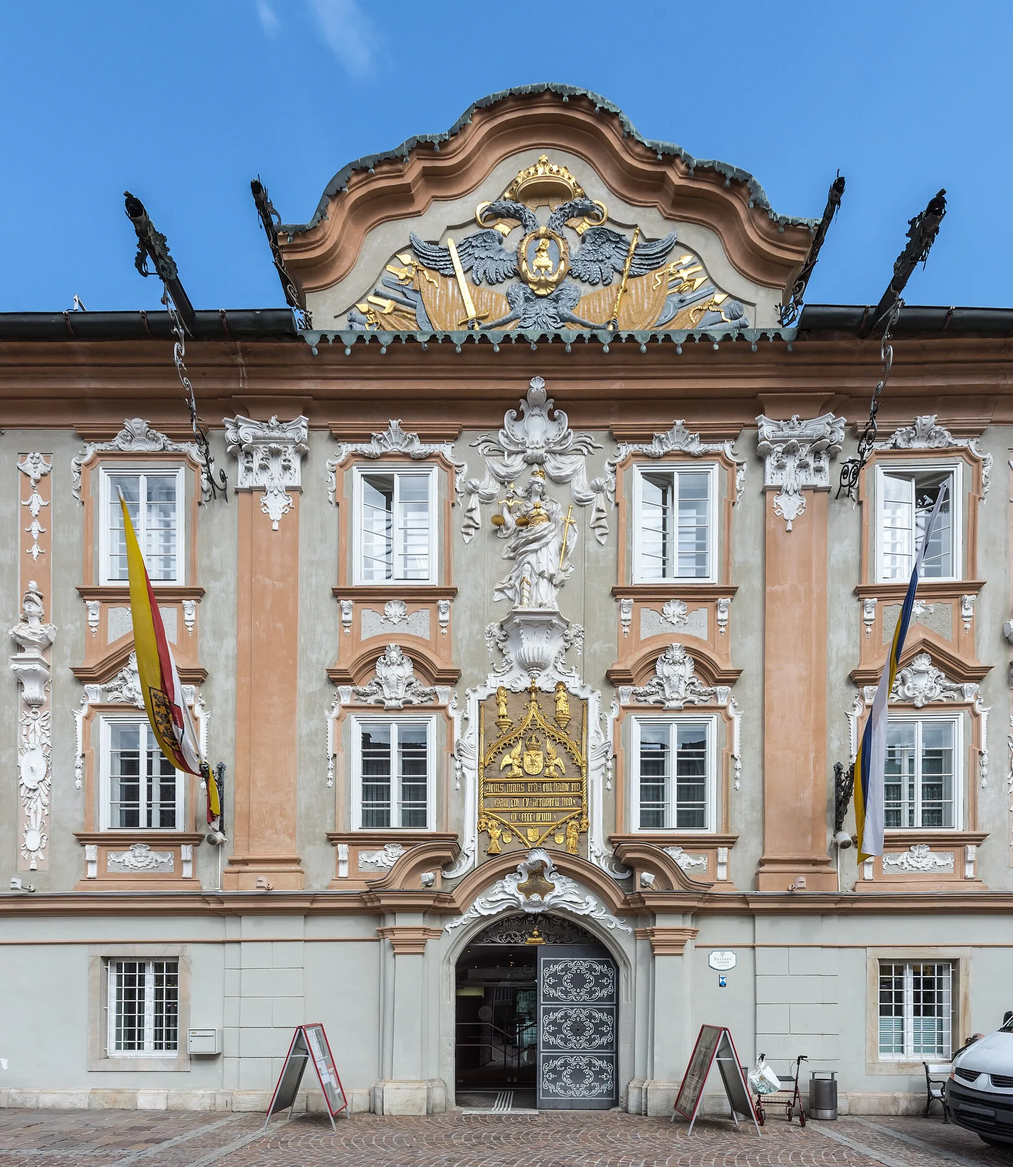 Photo showing: Townhall in Gothic style on Hauptplatz #1, city St. Veit an der Glan, district Sankt Veit, Carinthia, Austria, EU