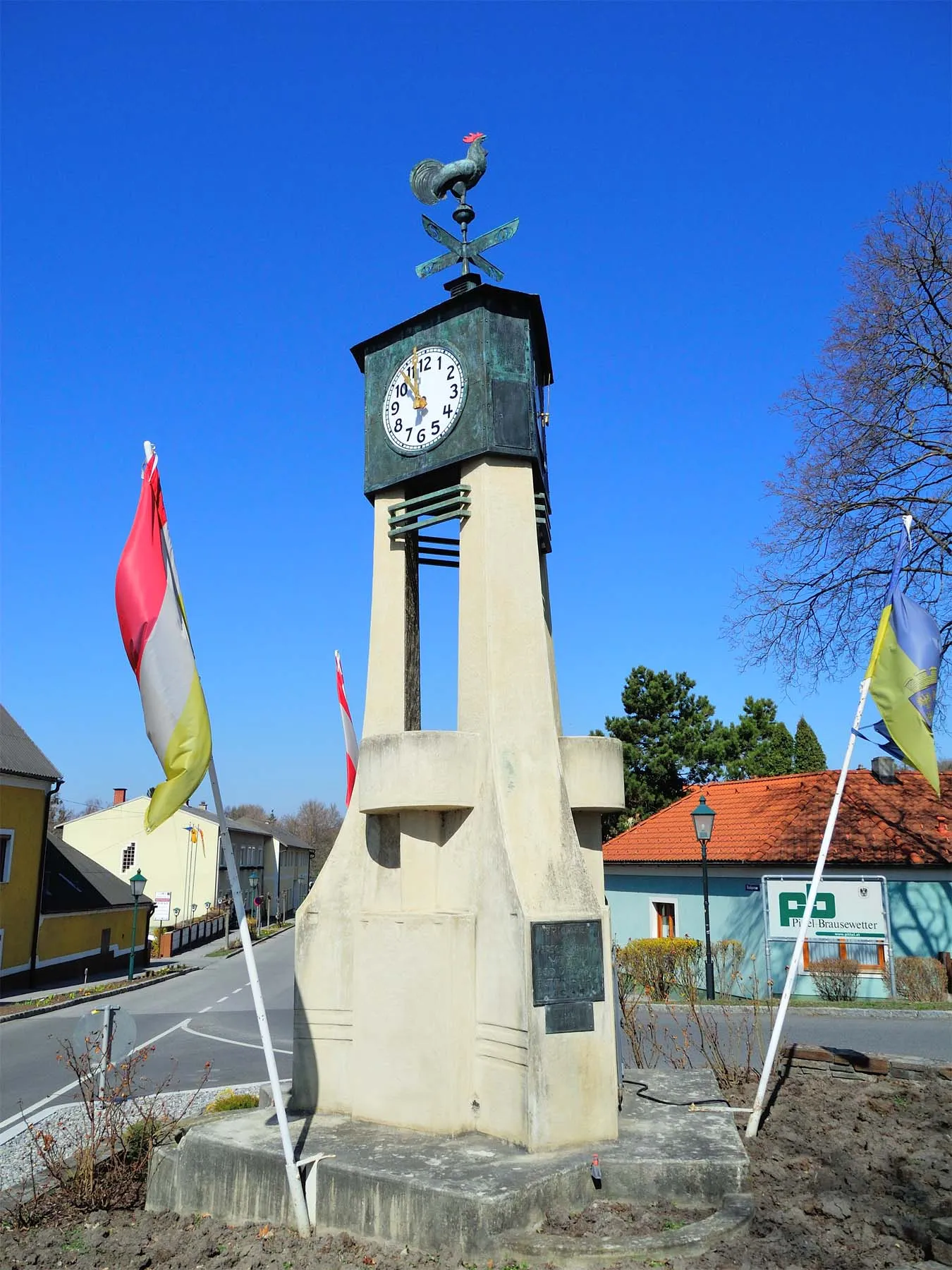 Photo showing: Clock tower in Bad Deutsch Altenburg, Lower Austria, Austria