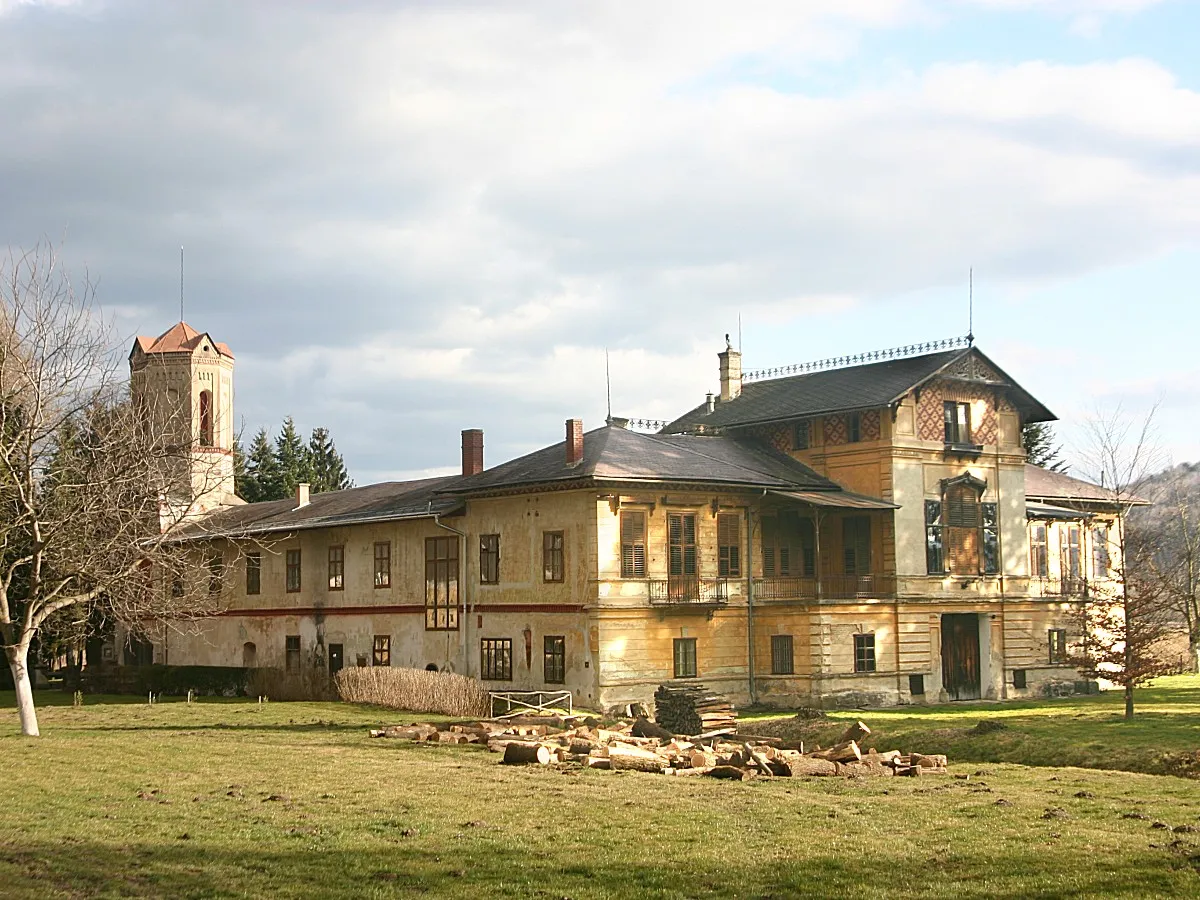 Photo showing: Schloss Linsberg in Erlach (Niederösterreich) Wirtschaftsgebäude