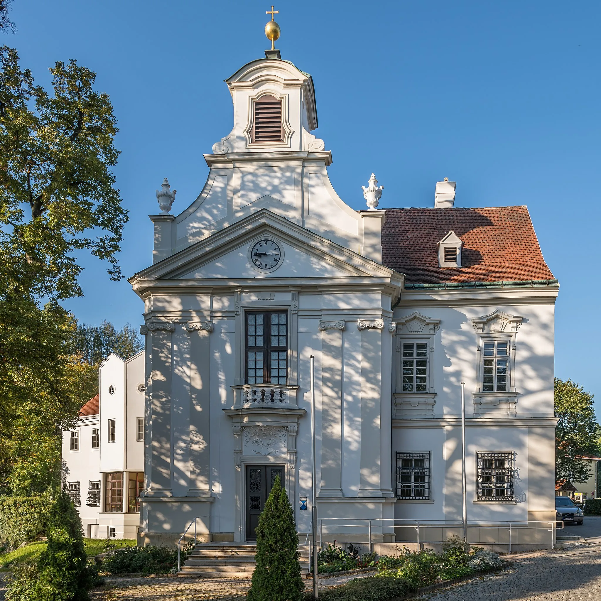 Photo showing: Katholische Pfarrkirche hl. Johannes Nepomuk Breitenfurt bei Wien