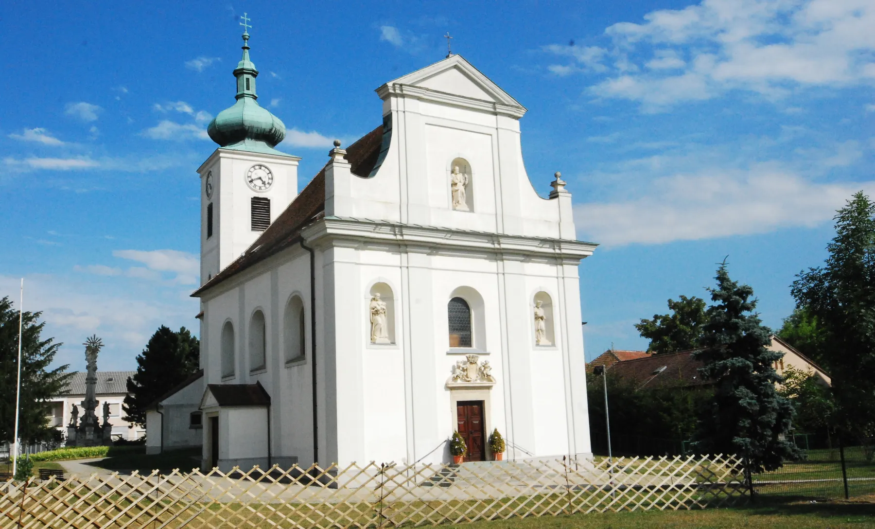 Photo showing: Kirche von Enzersdorf an der Fischa in Niederösterreich