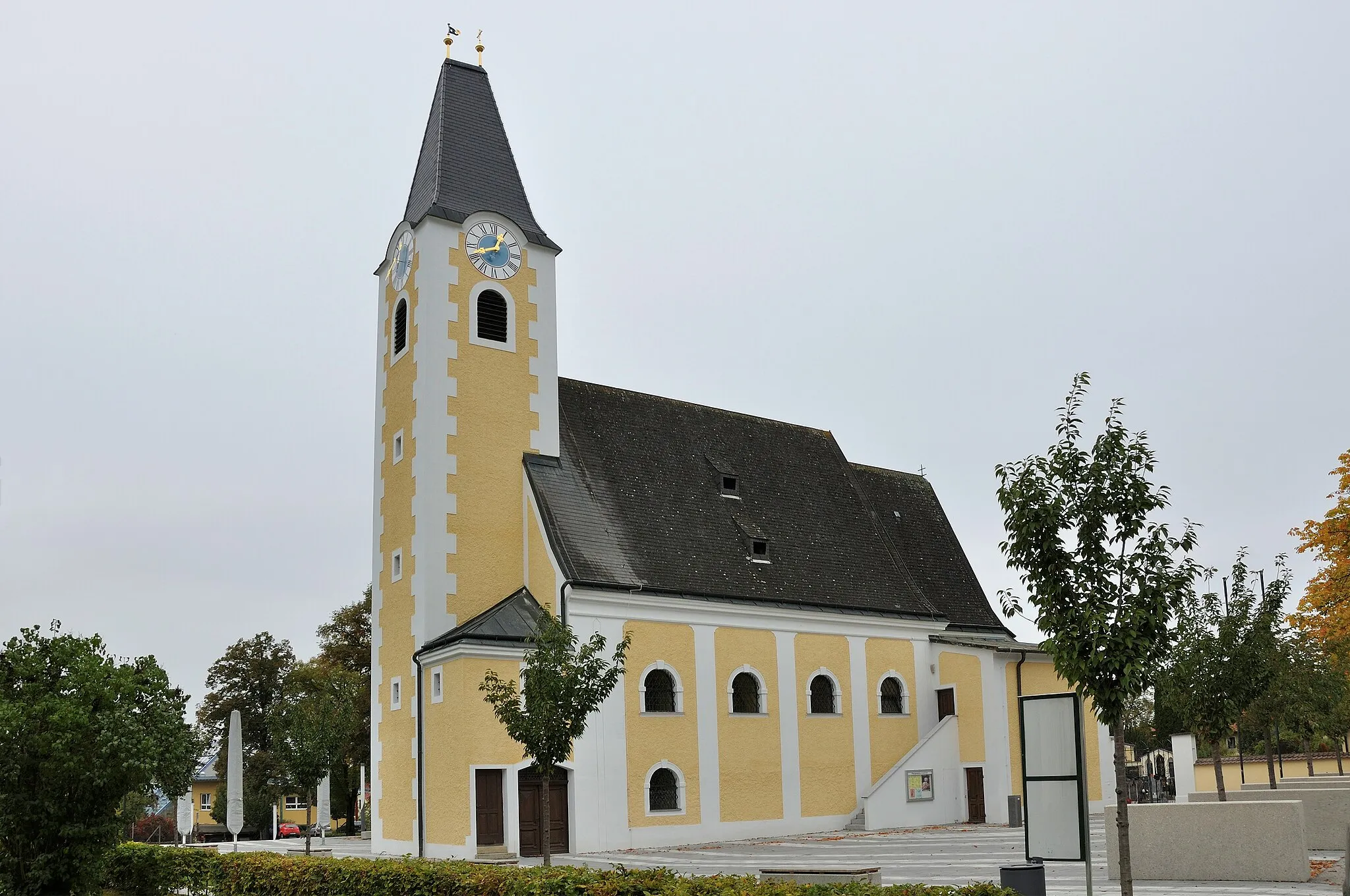 Photo showing: Kath. Pfarrkirche hl. Maria auf der Flucht nach Ägypten