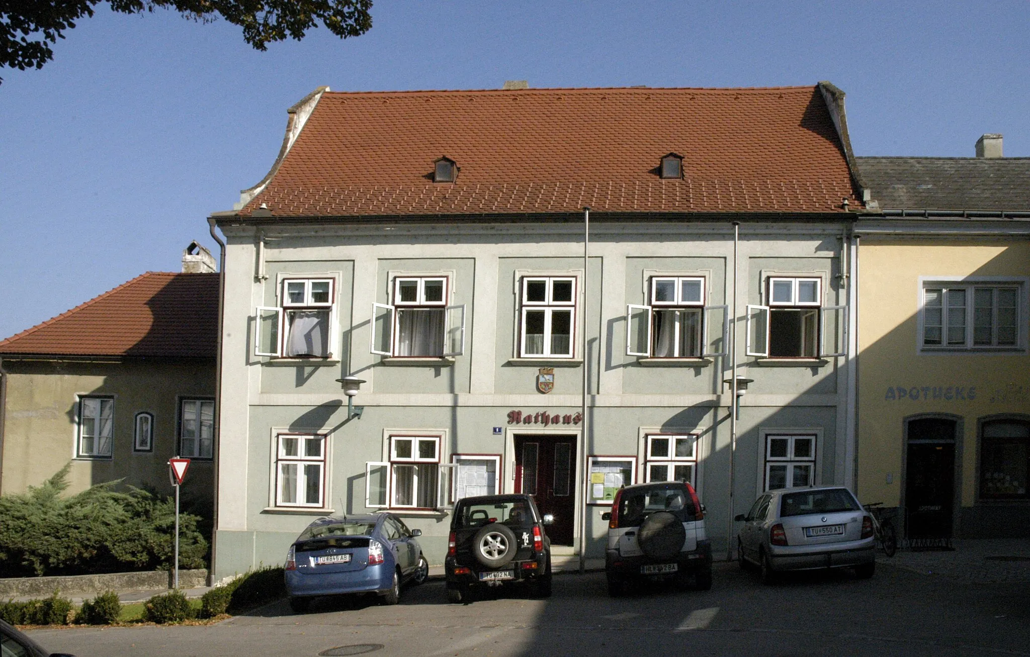 Photo showing: Rathaus in Großweikersdorf