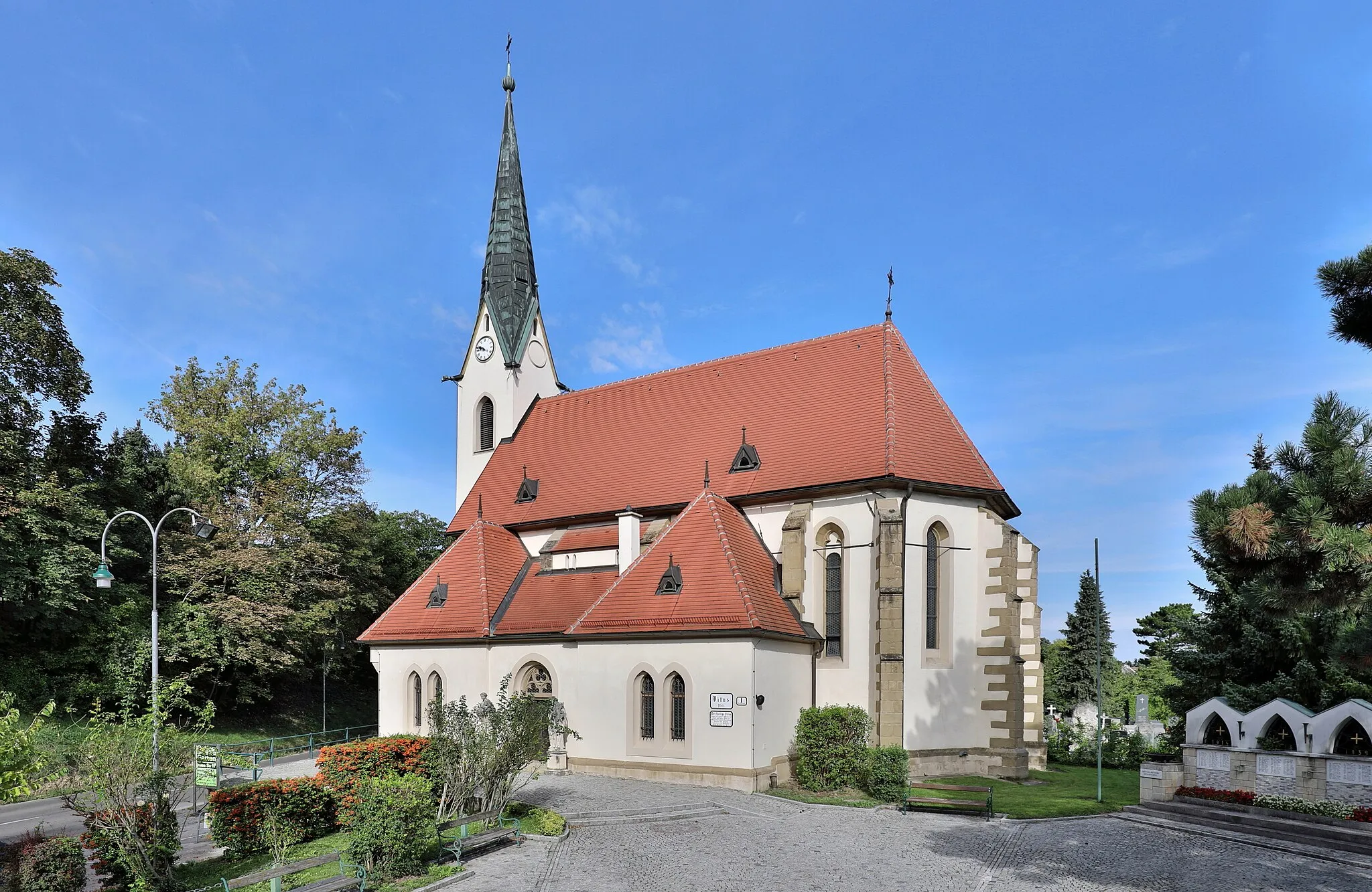 Photo showing: Die röm.-kath. Pfarrkirche hl. Veit in Kritzendorf, ein Dorf in der niederösterreichischen Stadtgemeinde Klosterneuburg.