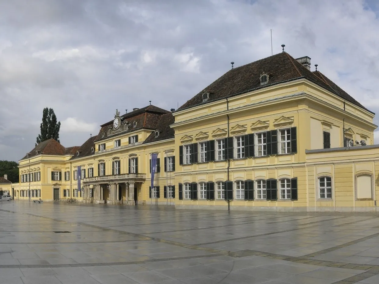 Photo showing: Blauer Hof at Laxenburg in Lower Austria.