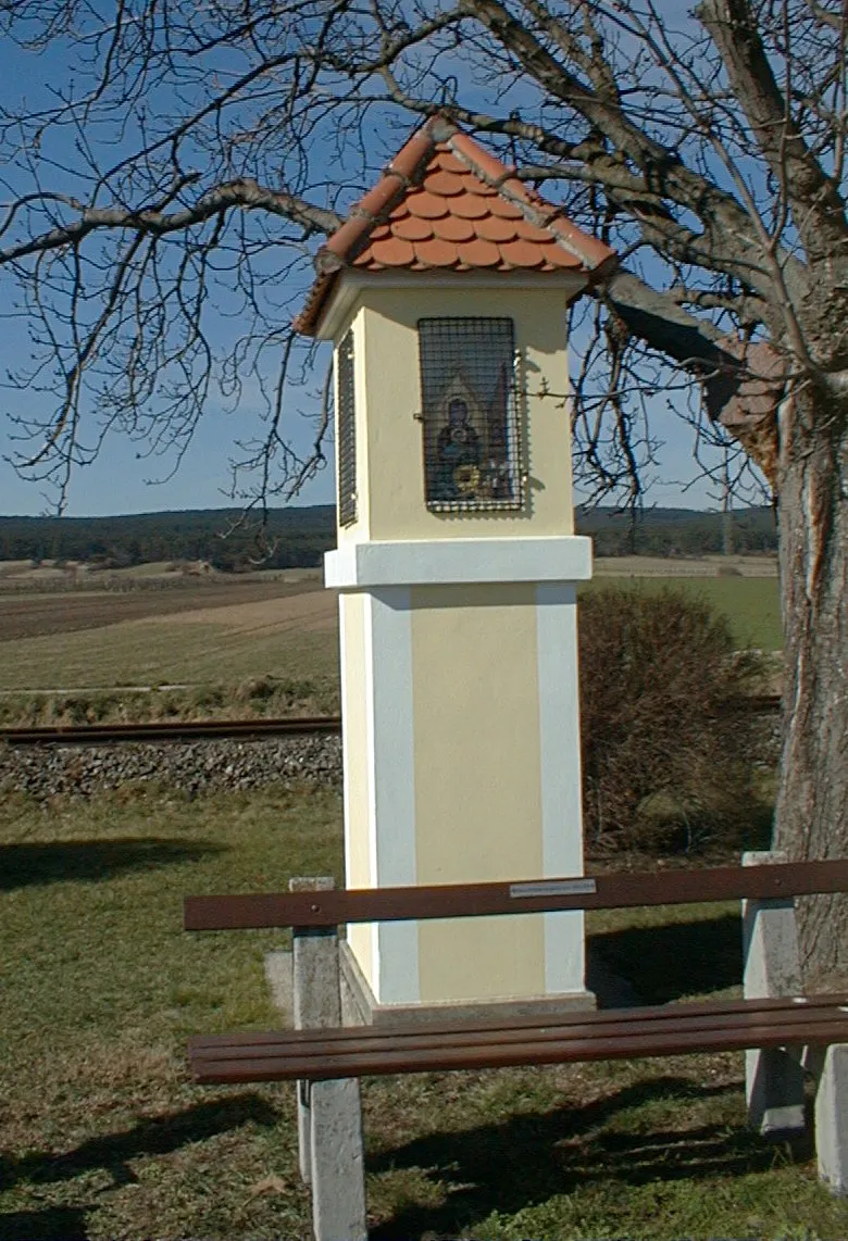 Photo showing: Wayside shrine at the northern entry to Hölles (Matzendorf-Hölles/Lower Austria)