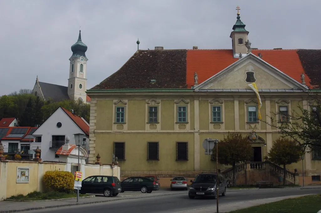 Photo showing: Barnabitenkloster, Mistelbach, Lower Austria

This media shows the protected monument with the number 1245 in Austria. (Commons, de, Wikidata)

This media shows the protected monument with the number 102050 in Austria. (Commons, de, Wikidata)