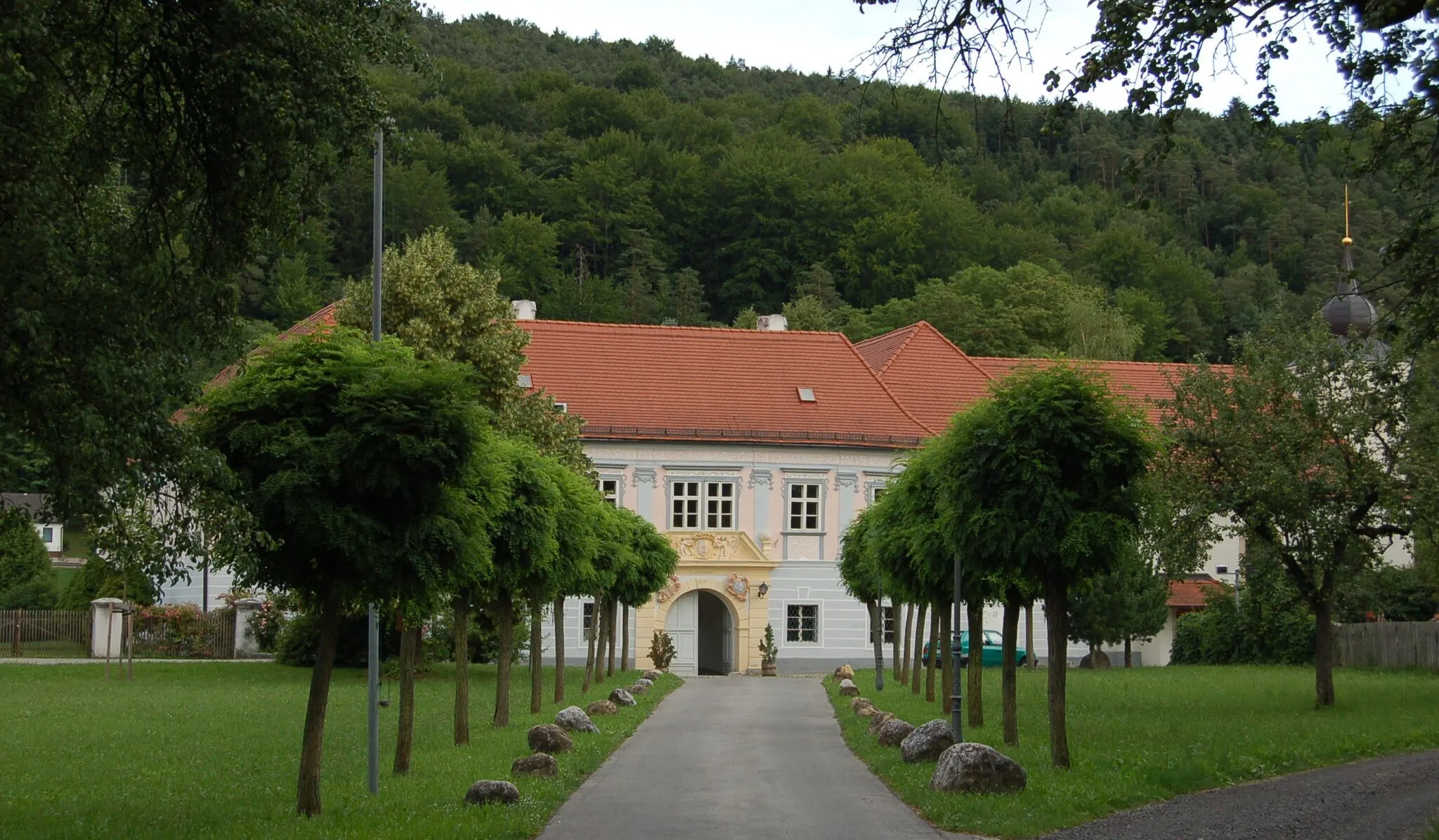 Photo showing: Der Pfarrhof in Pitten, Niederösterreich
