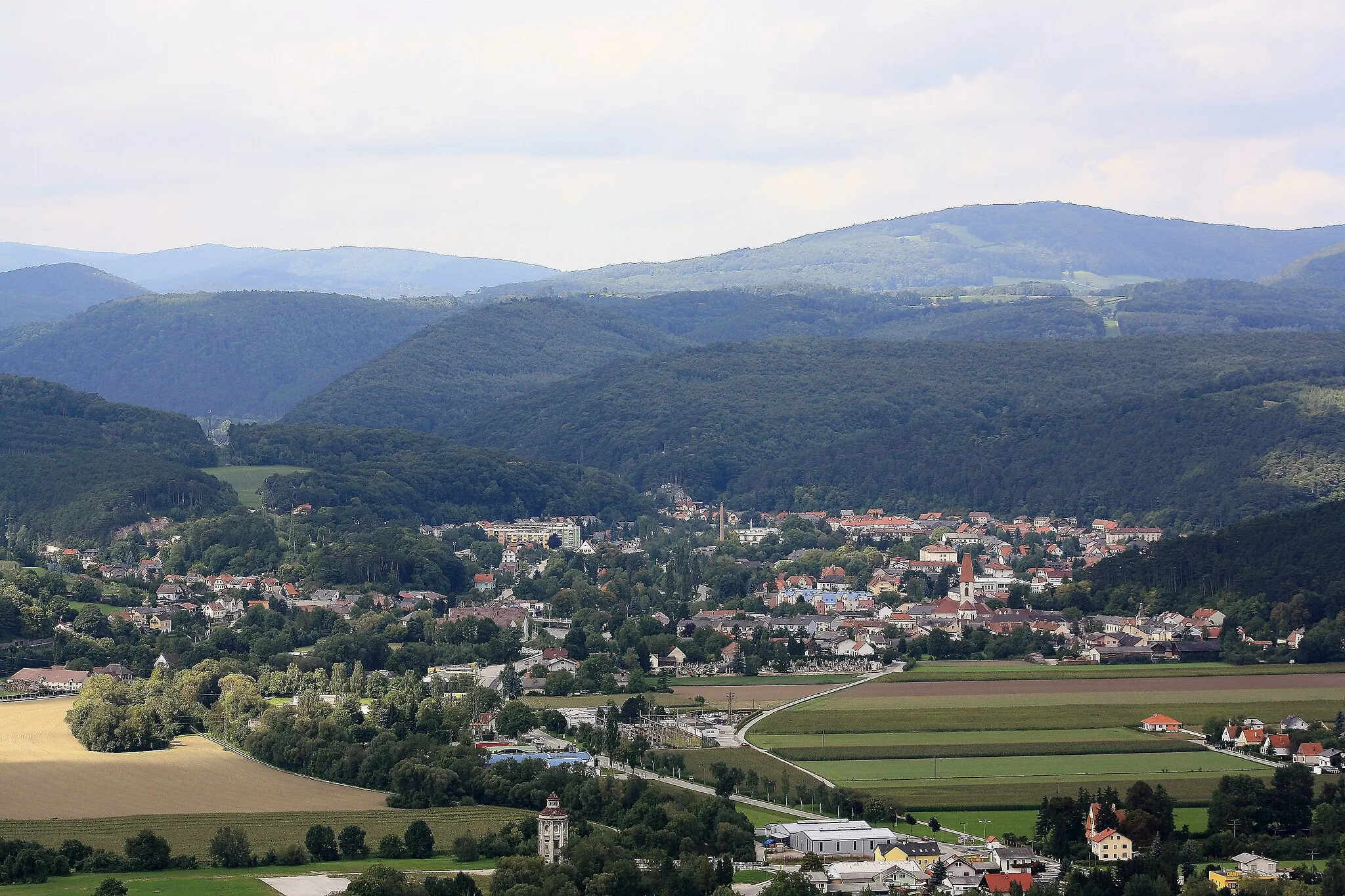 Photo showing: Südostansicht von Pottenstein, vom Guglzipf aus