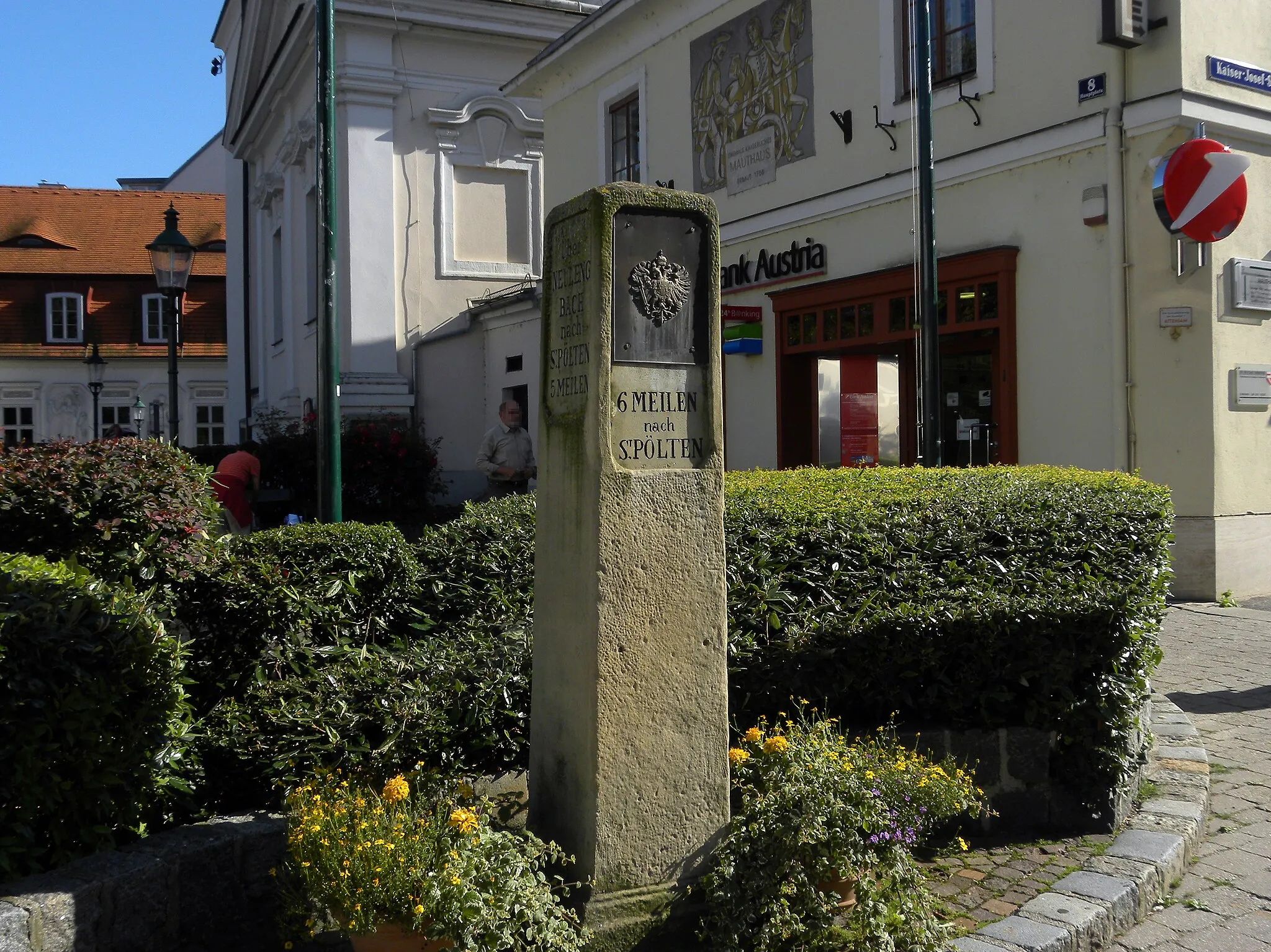 Photo showing: Meilenstein am Beginn der Kaiser-Josef-Straße