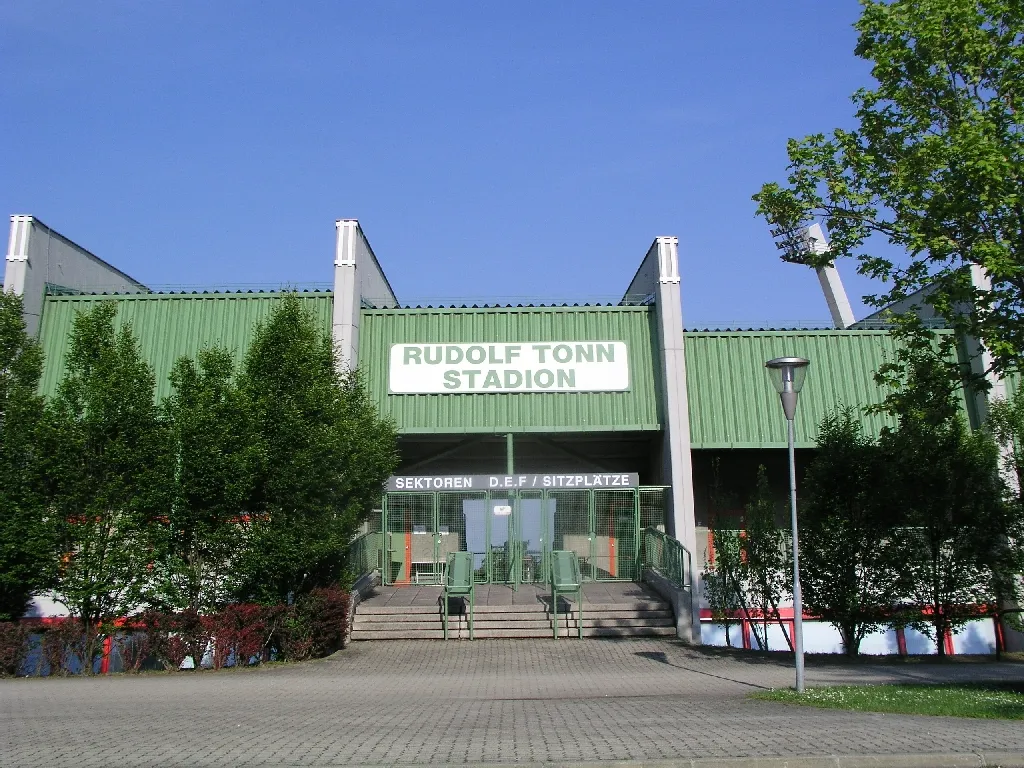 Photo showing: Rudolf-Tonn-Stadion-Entrance