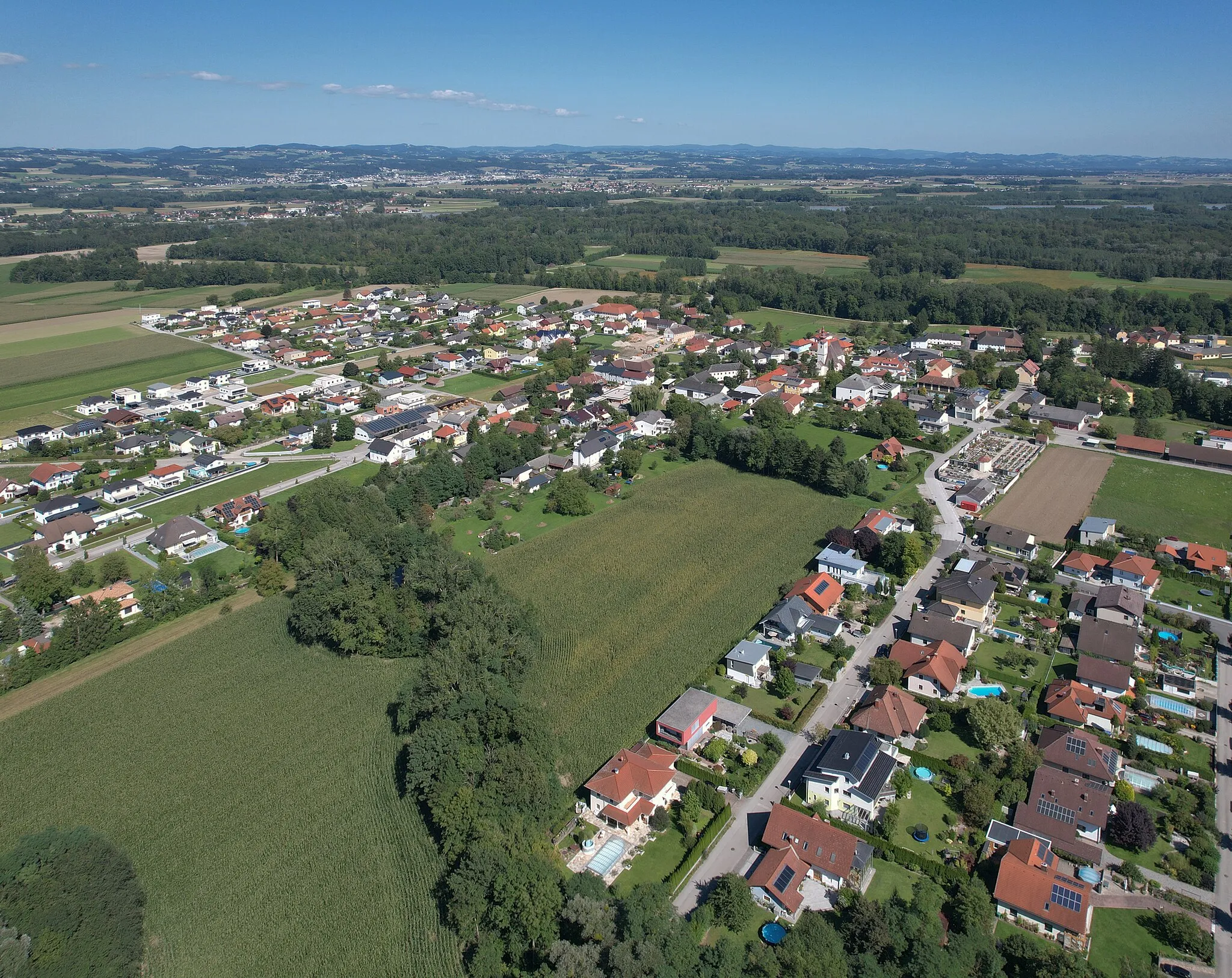 Photo showing: Aerial photograph of Sankt Pantaleon (Sankt Pantaleon-Erla), Direction of view East