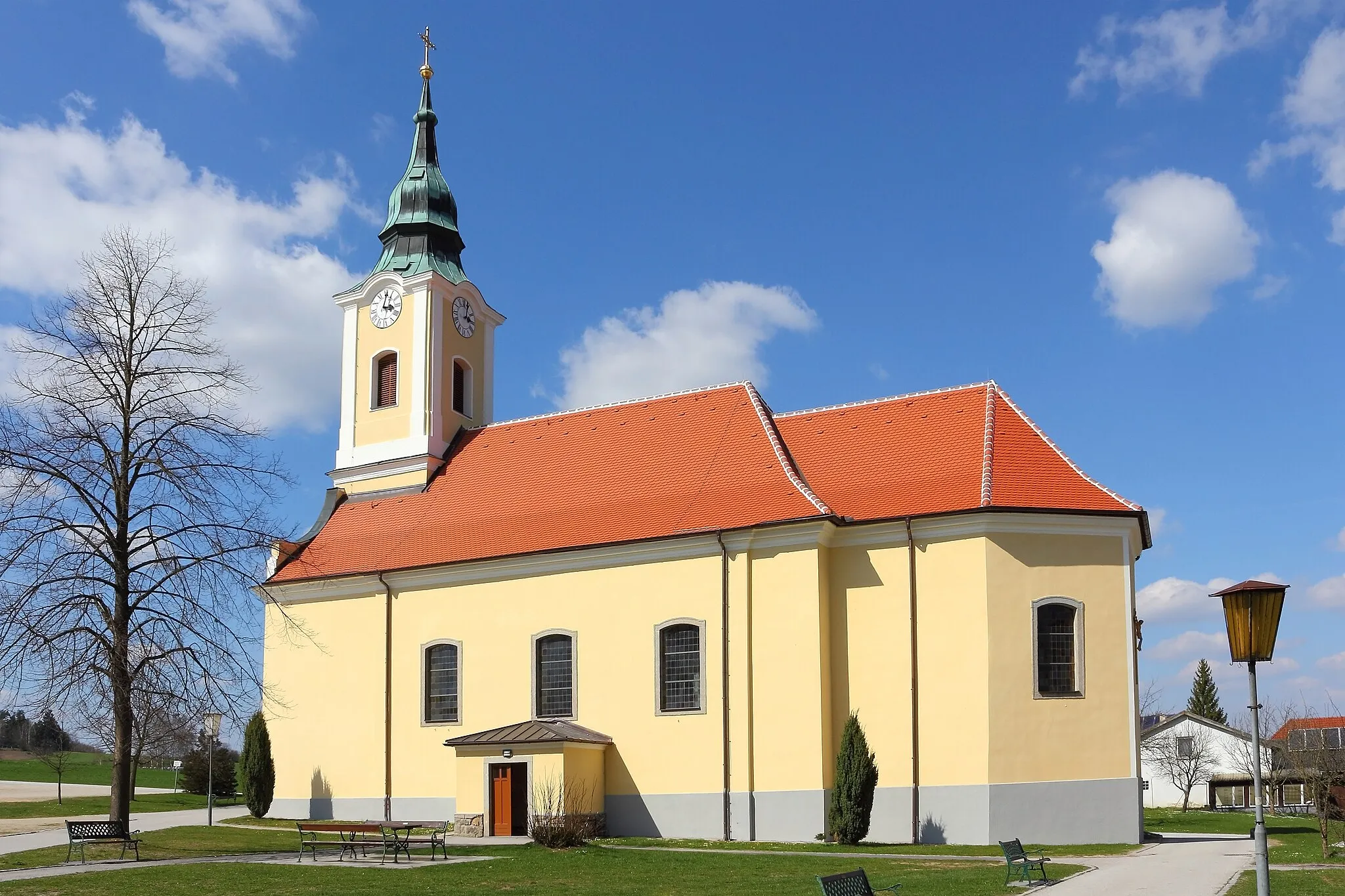 Photo showing: Kath. Pfarrkirche Mariä Himmelfahrt in Langegg (NÖ)