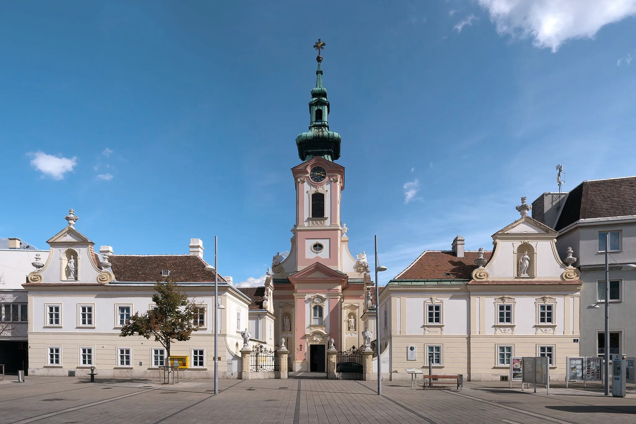 Photo showing: Kath. Pfarrkirche hl. Jakob und Pfarrhof