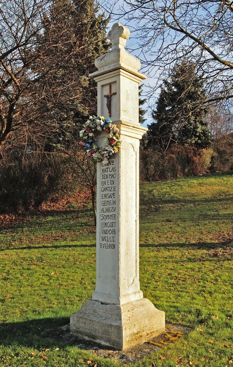 Photo showing: Wayside shrine in Sommerein, Lower Austria, Austria