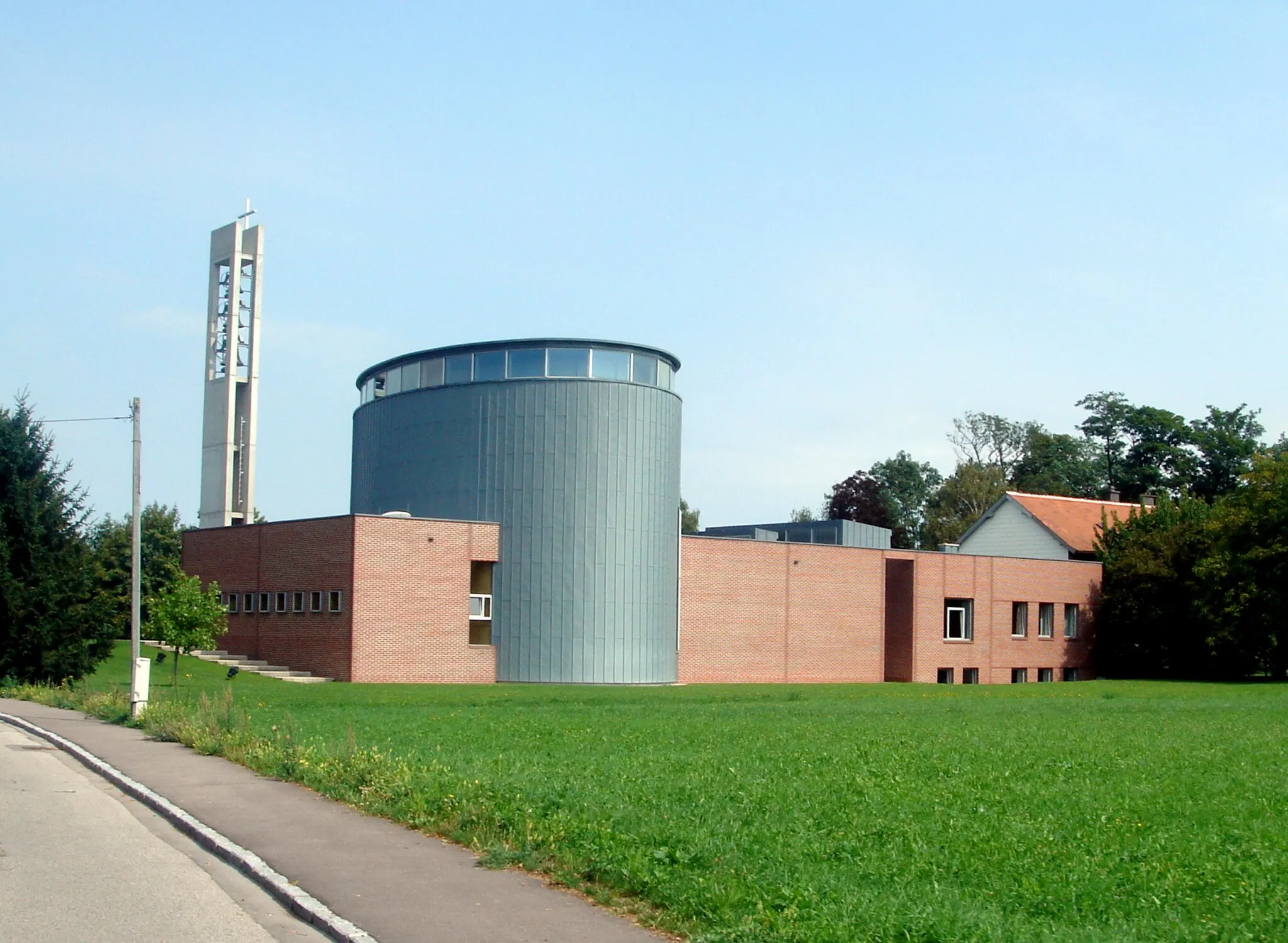 Photo showing: Die neue Stattersdorfer Kirche