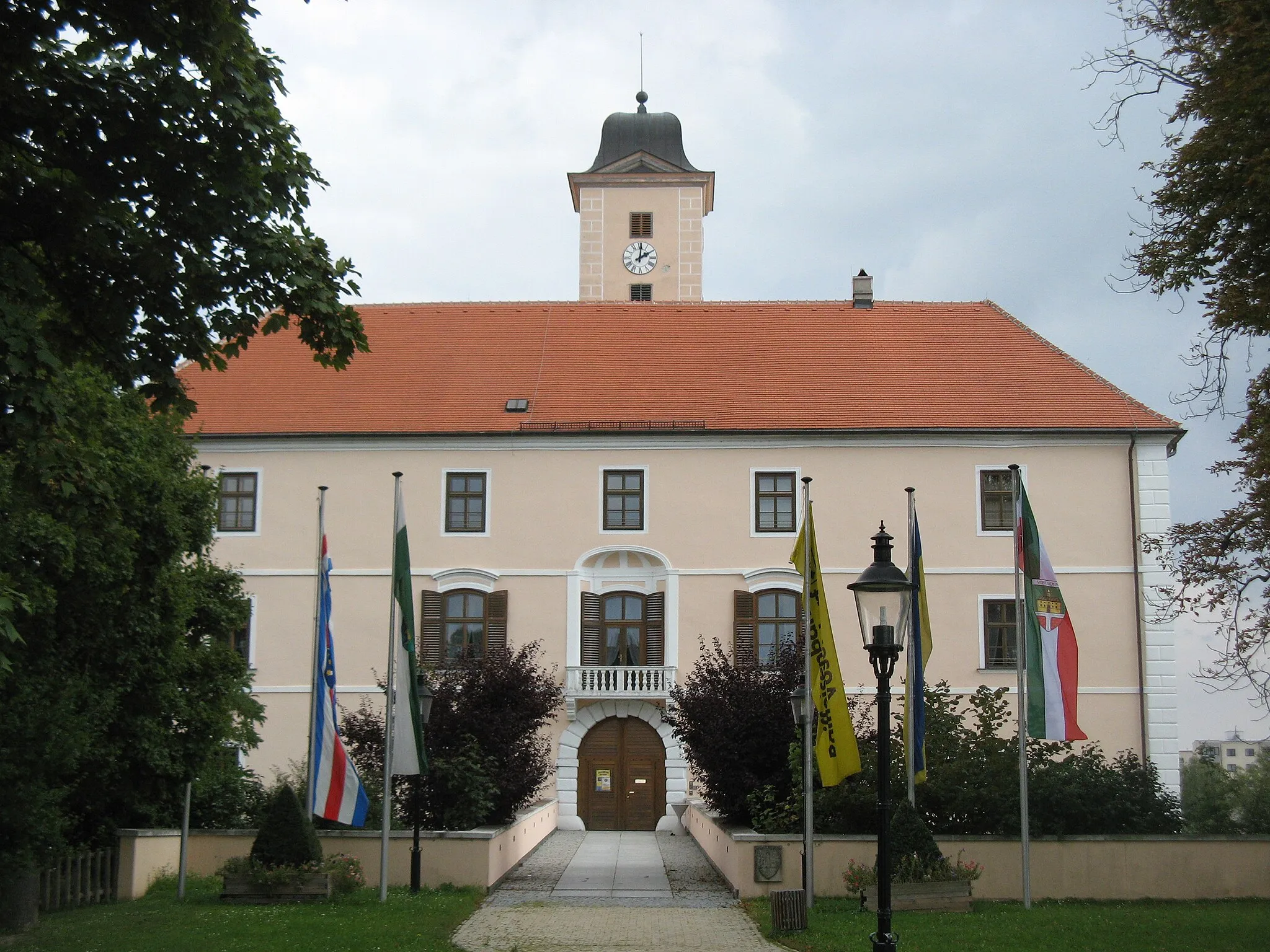 Photo showing: Schloss Vösendorf von Westen