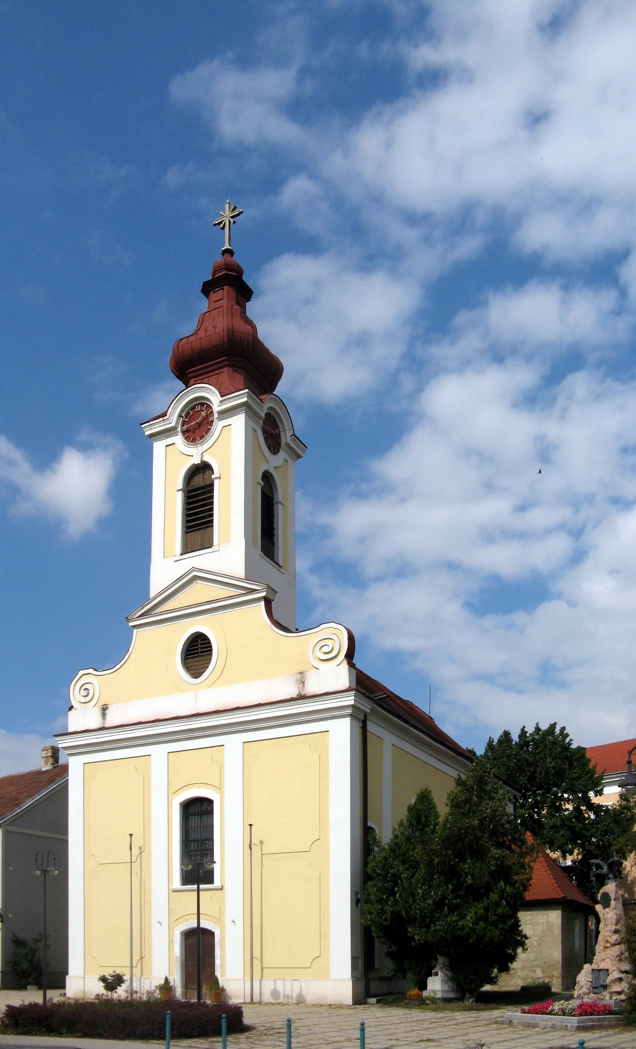 Photo showing: Pfarrkirche zu den Hll. Simon und Judas Thaddäus (1628), Vösendorf, Niederösterreich