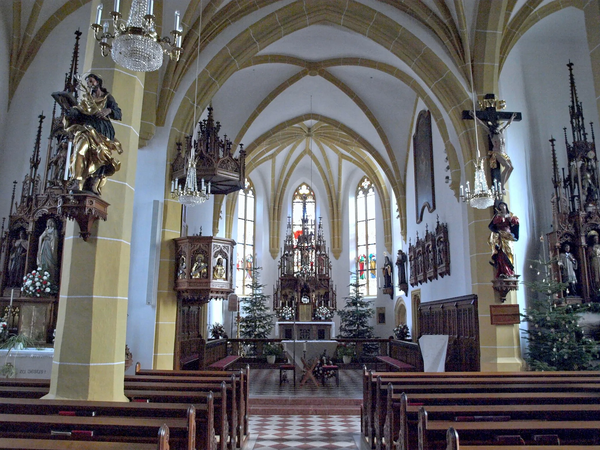 Photo showing: Kath. Pfarrkirche hl. Veit und Friedhof