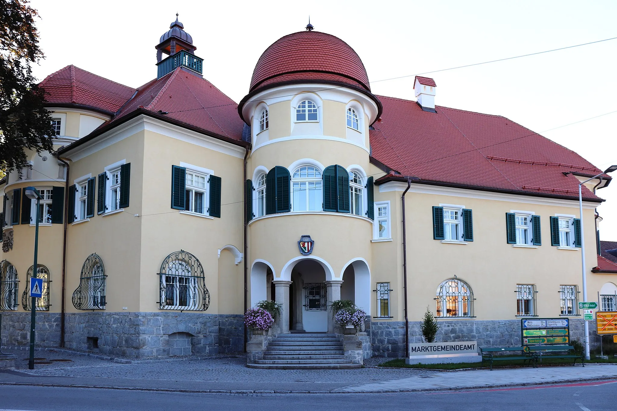 Photo showing: Gemeindeamt der Marktgemeinde Andorf (Bösbauervilla)