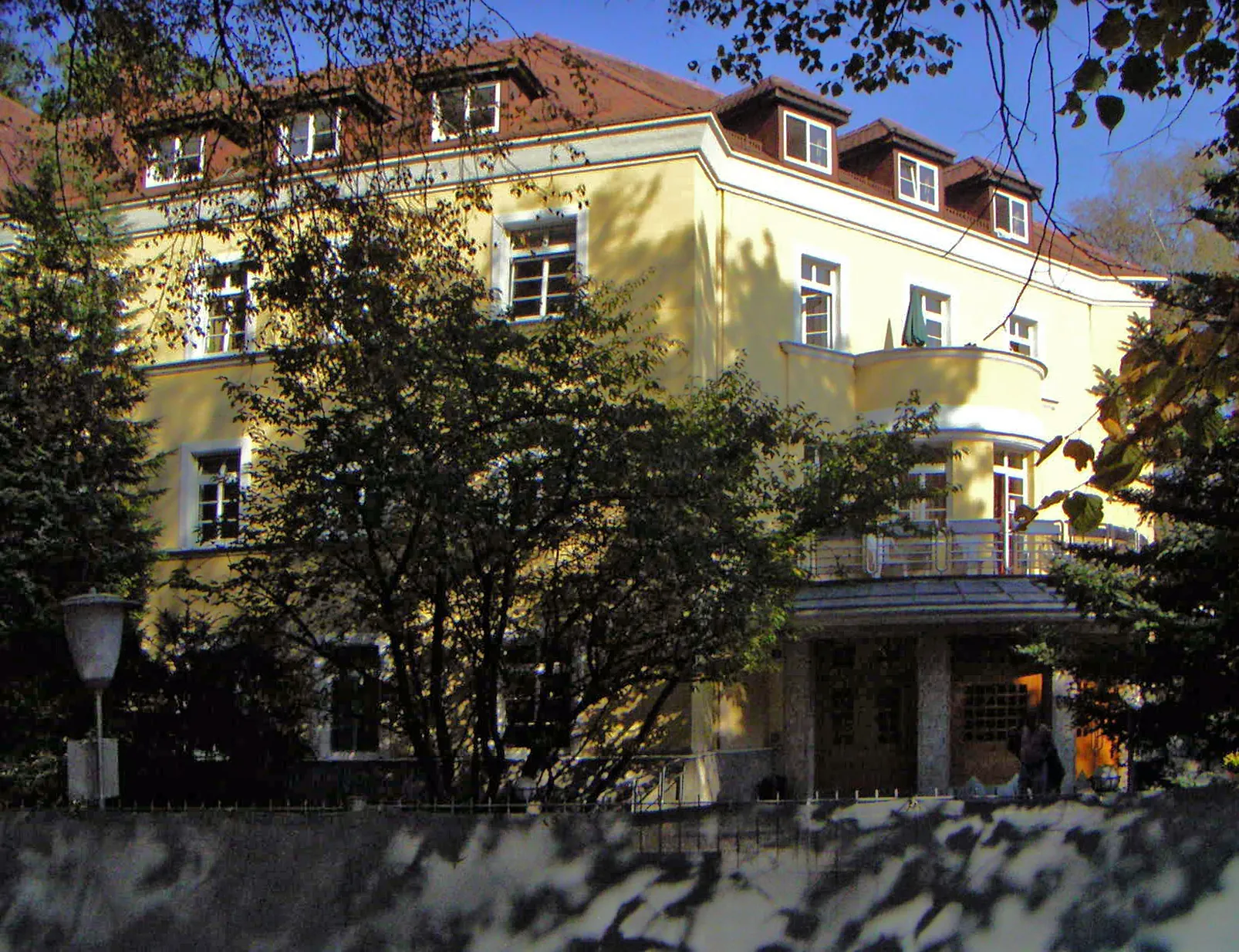 Photo showing: Bad Hall, Sonnenheim, erbaut 1929