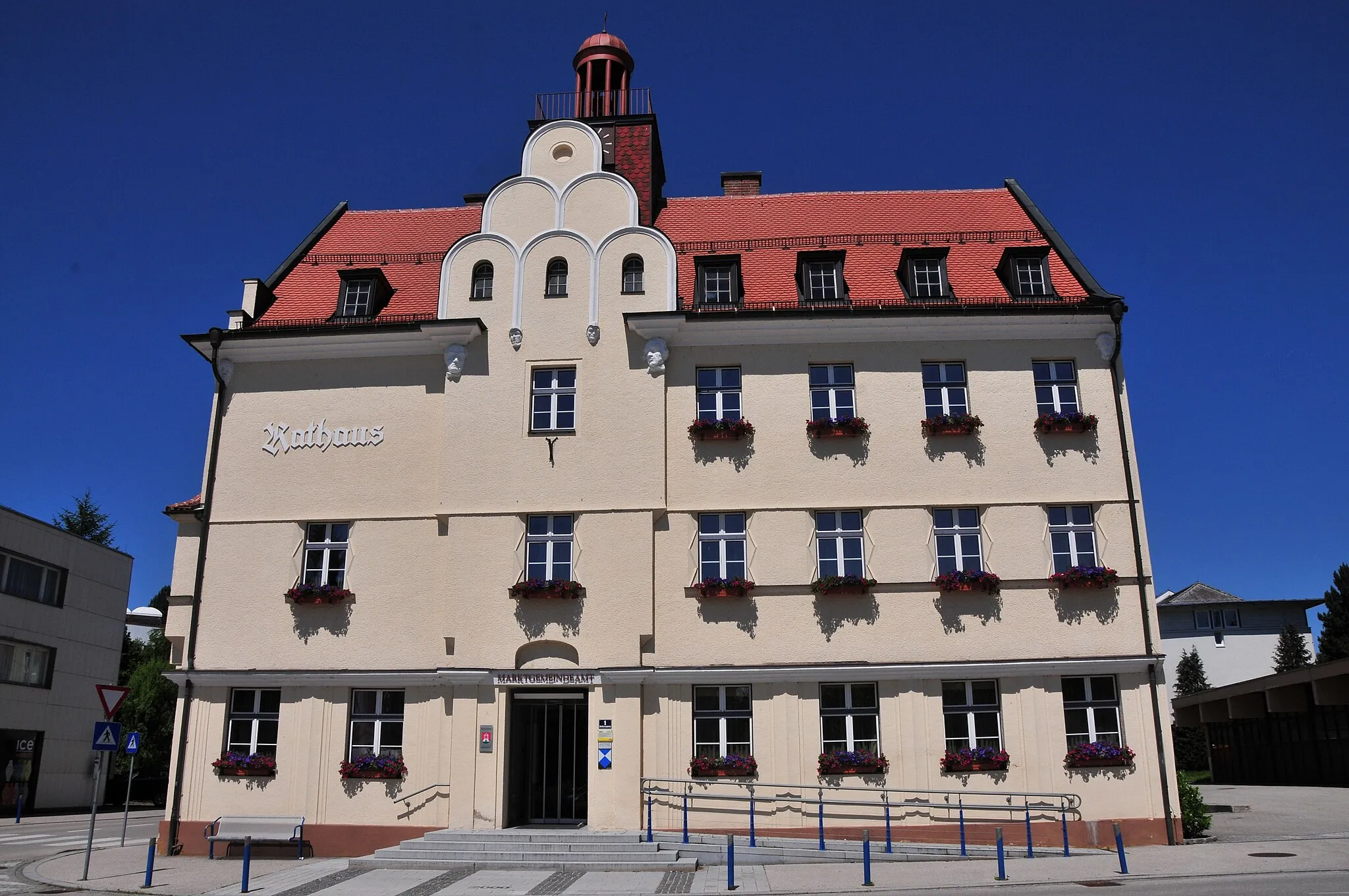 Photo showing: Rathaus/Gemeindeamt