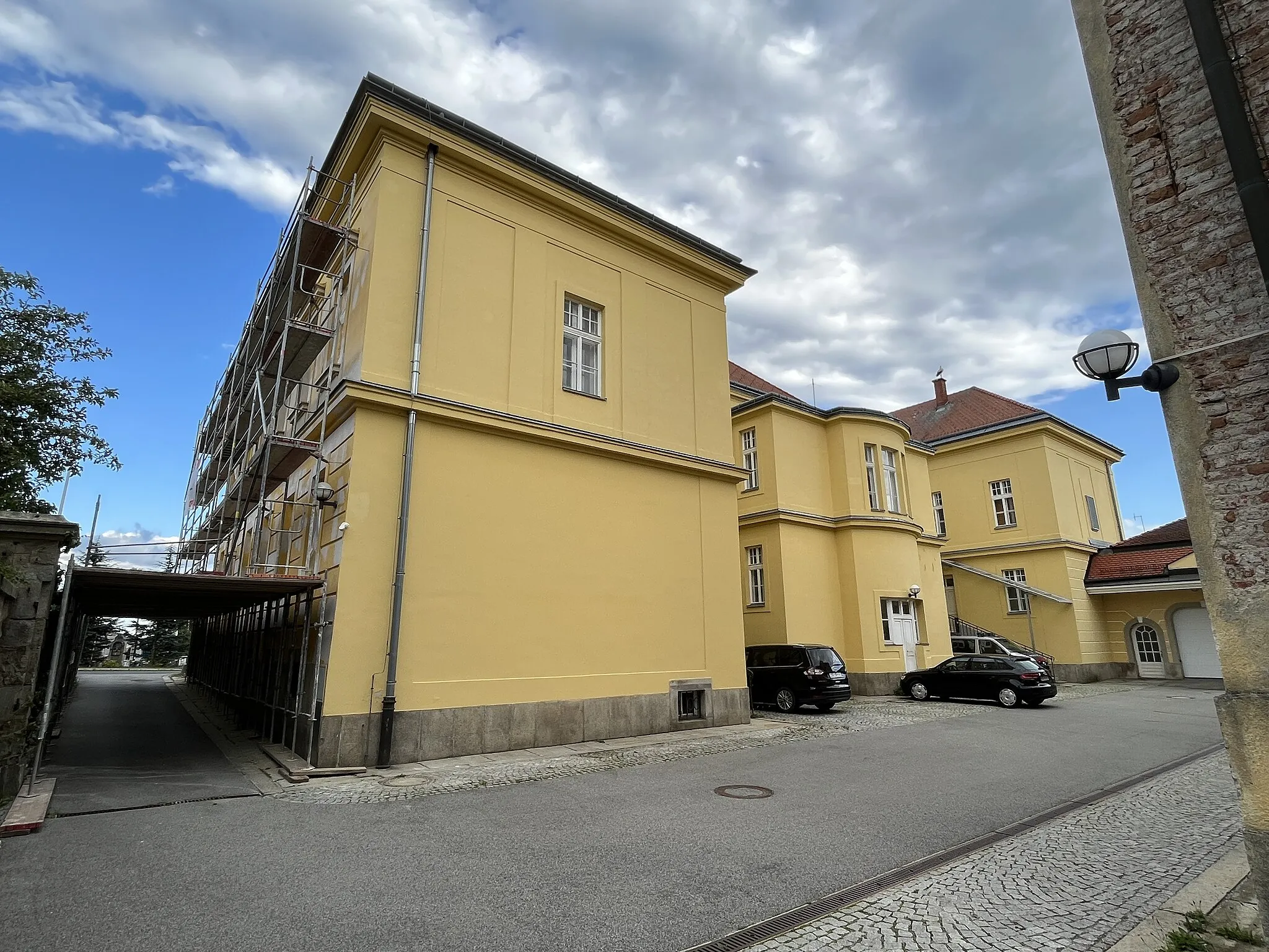 Photo showing: Bad Leonfelden Bezirksgericht Hinterseite