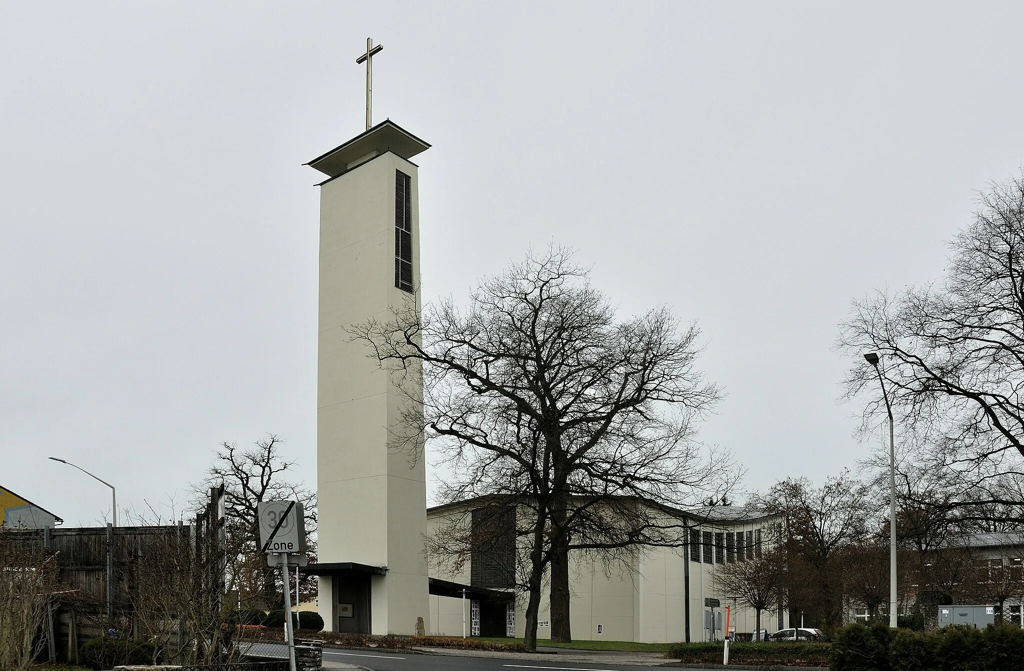 Photo showing: Kath. Pfarrkirche Bruder Klaus