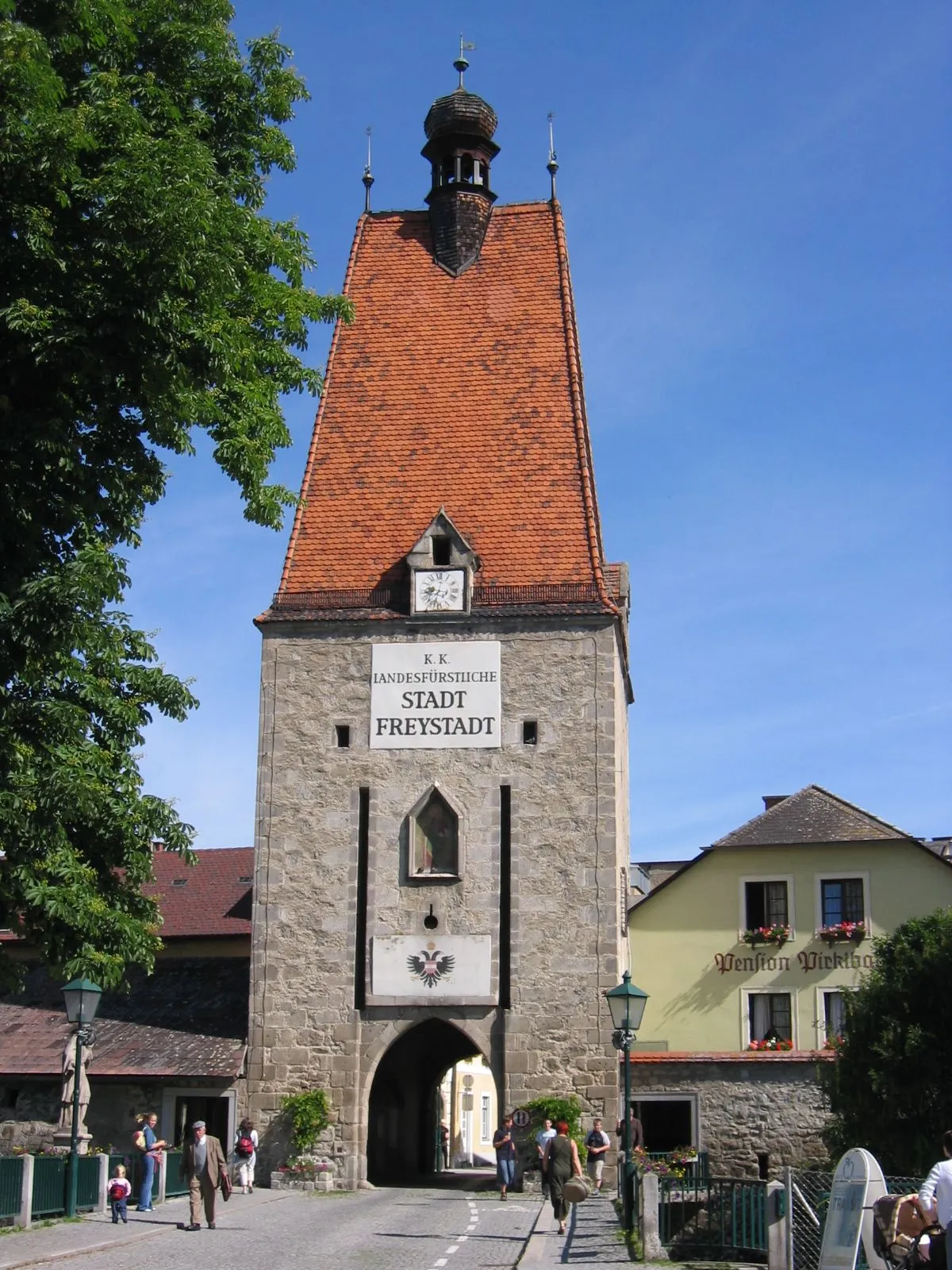 Photo showing: Linzertor

This media shows the protected monument with the number 10012 in Austria. (Commons, de, Wikidata)