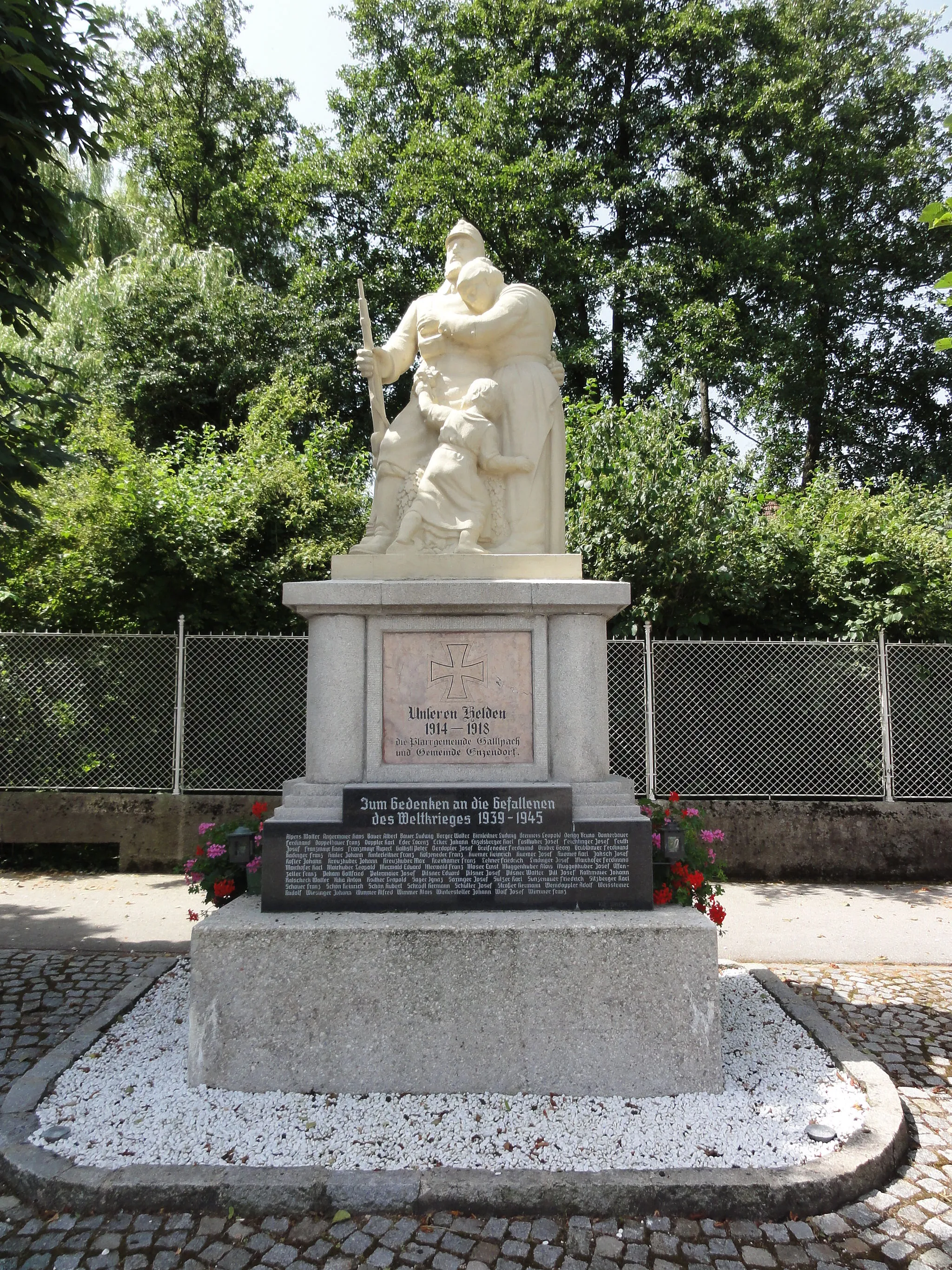 Photo showing: Kriegerdenkmal