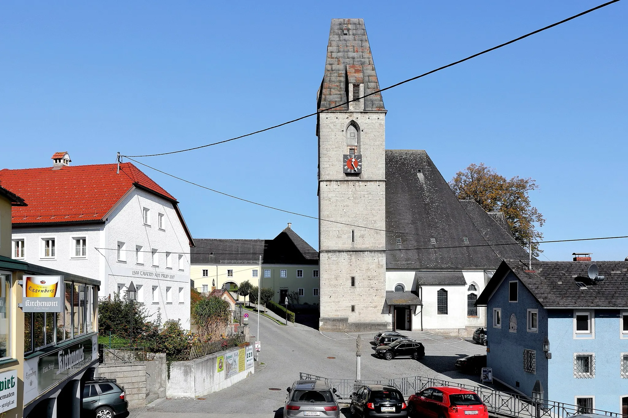 Photo showing: Das Ortszentrum der oberösterreichischen Gemeinde Kematen an der Krems mit der röm.-kath. Pfarrkirche hl. Martin.