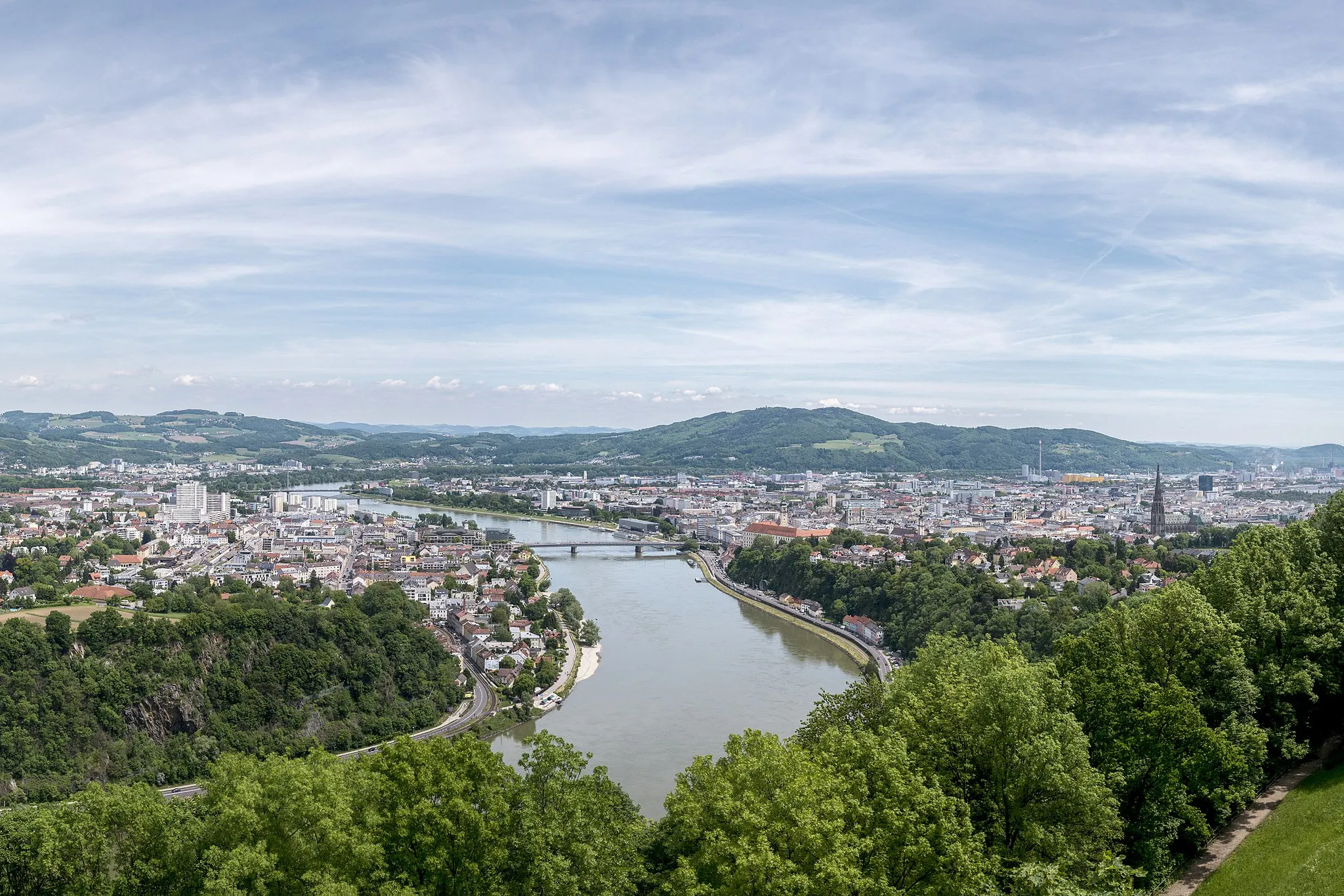Photo showing: Blick über Linz von der Franz-Josefs-Warte
