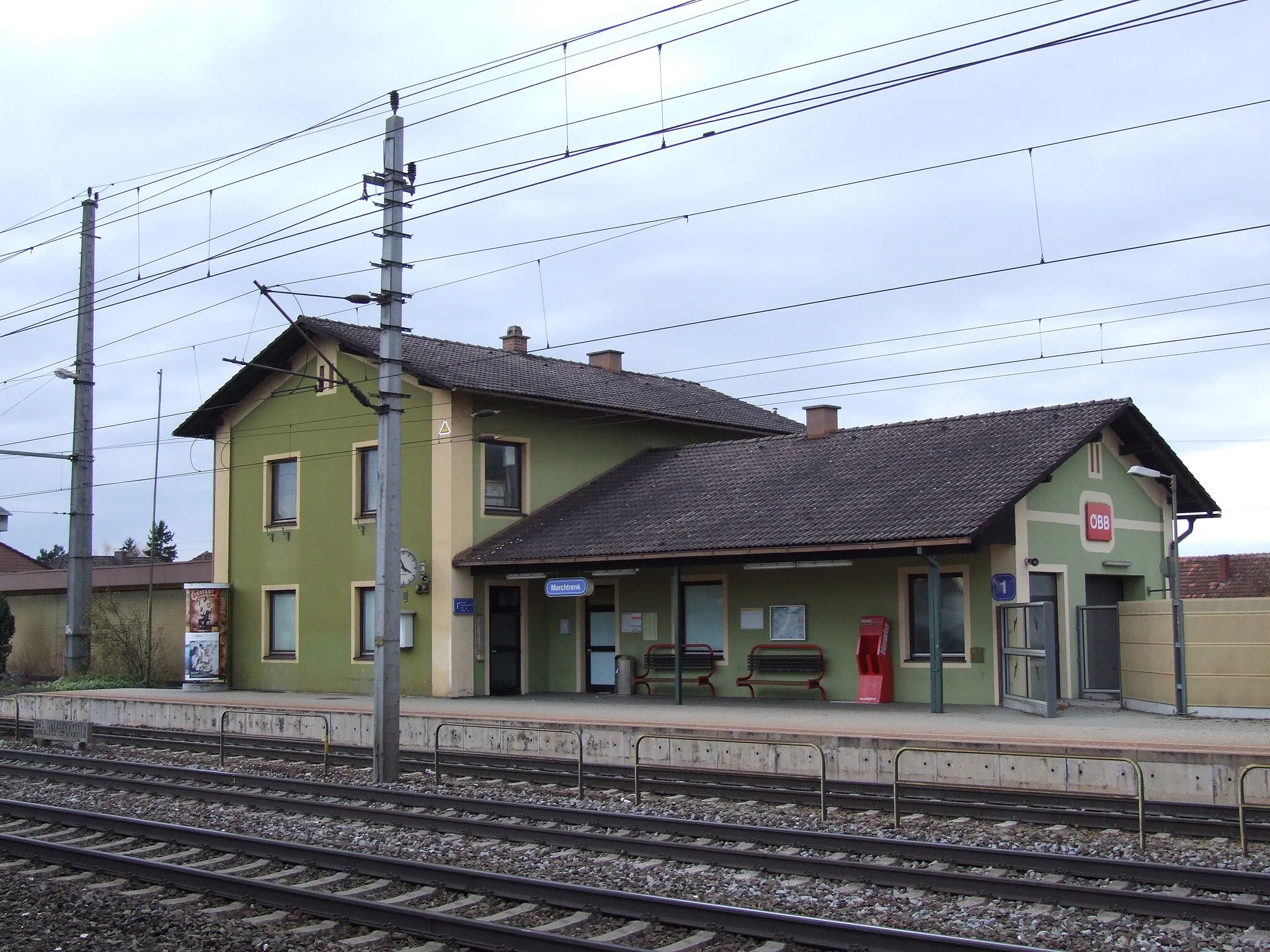 Photo showing: Railway station Marchtrenk