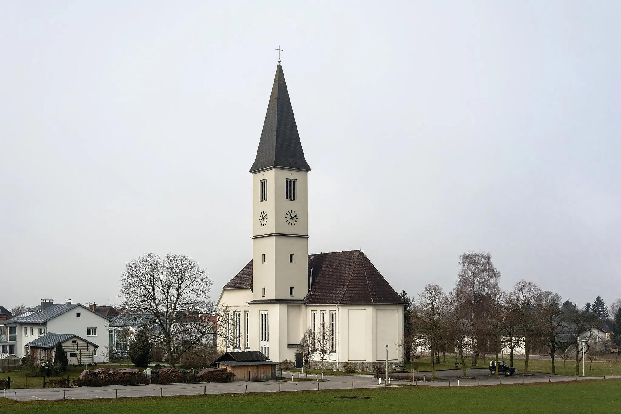 Photo showing: The Catholic parish church St. Joseph in Micheldorf (Upper Austria) is protected as cultural heritage monument.