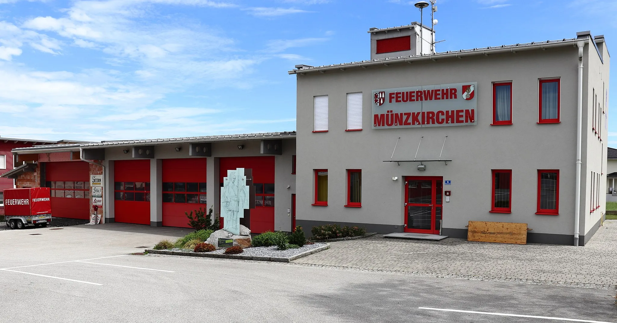 Photo showing: Feuerwehrhaus der Freiwilligen Feuerwehr Münzkirchen