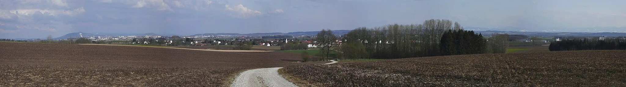 Photo showing: Panorama Pasching von Nordwesten